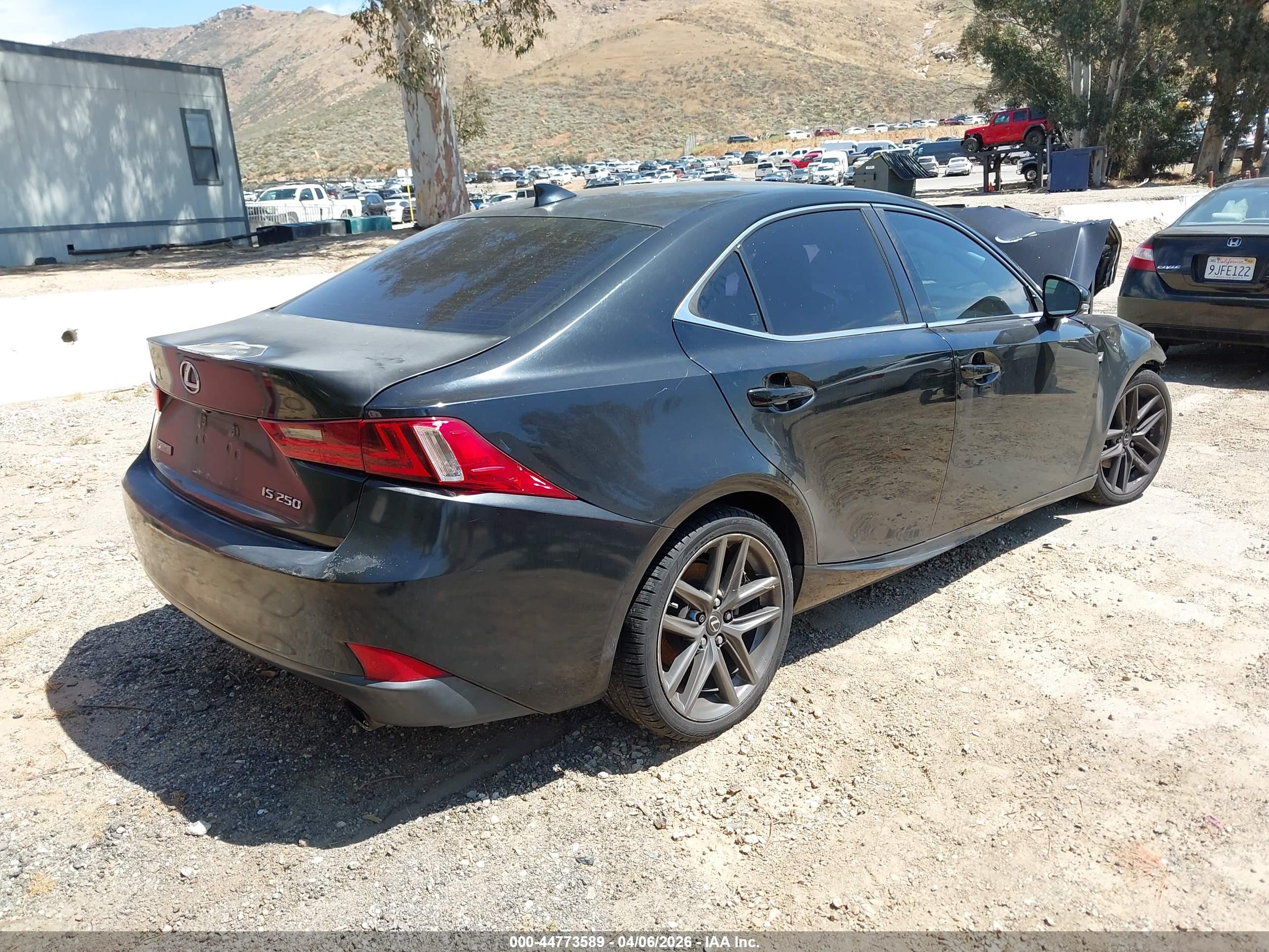 LEXUS IS image 4