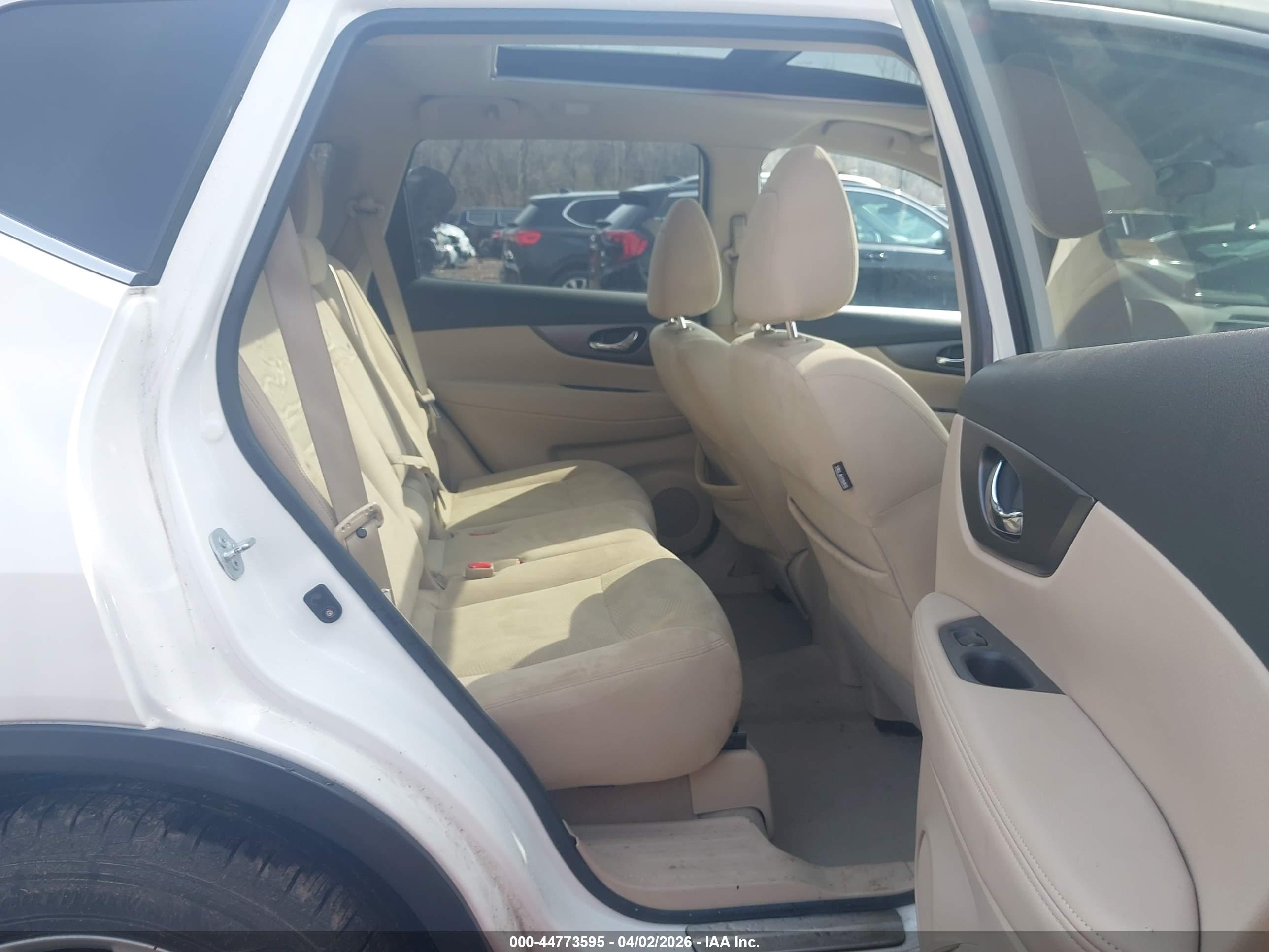 NISSAN ROGUE image 8