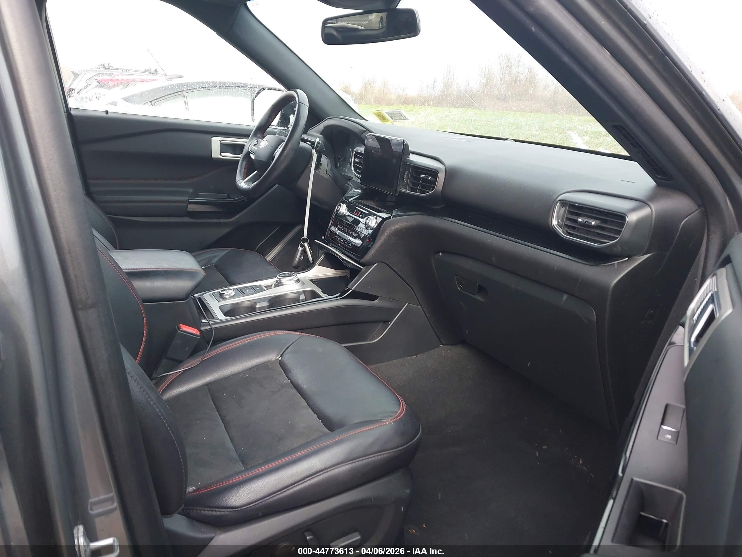 FORD EXPLORER image 5