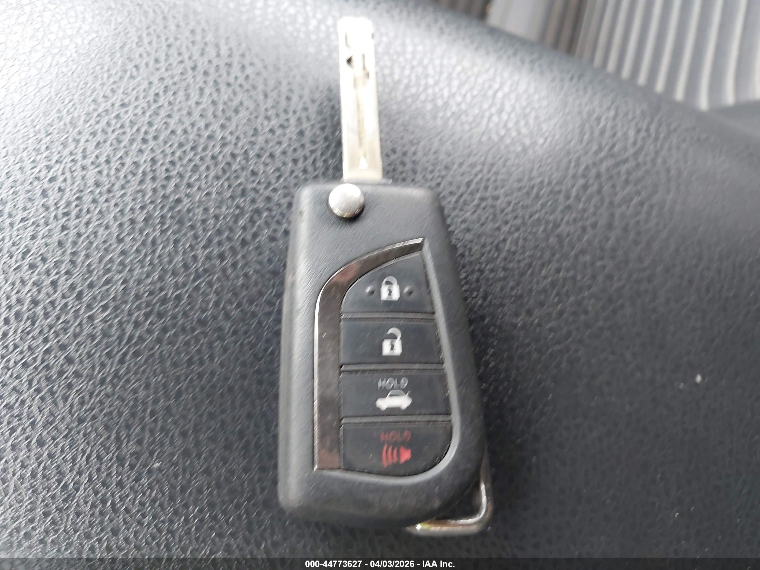 TOYOTA CAMRY image 11