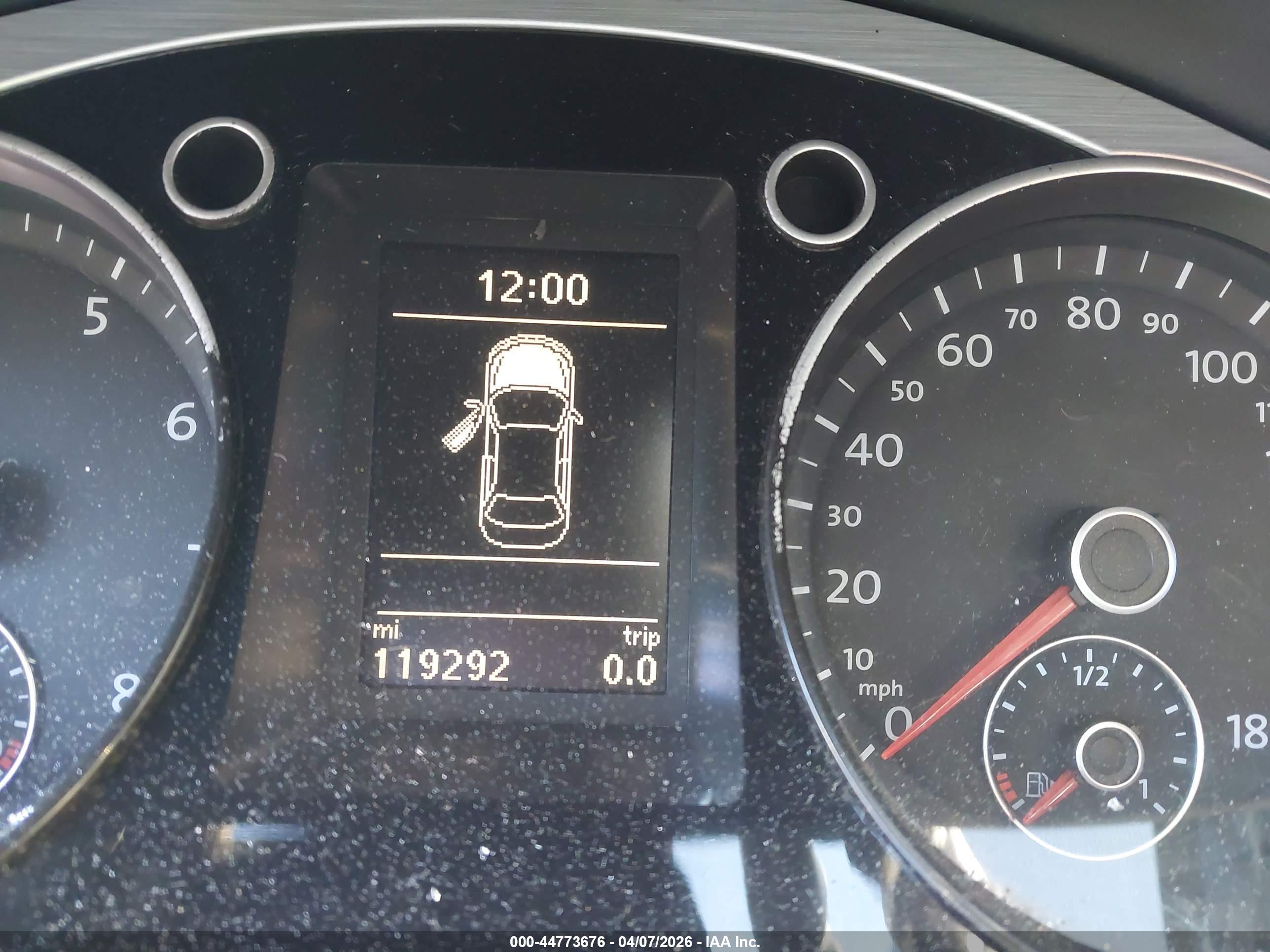 VOLKSWAGEN CC image 7