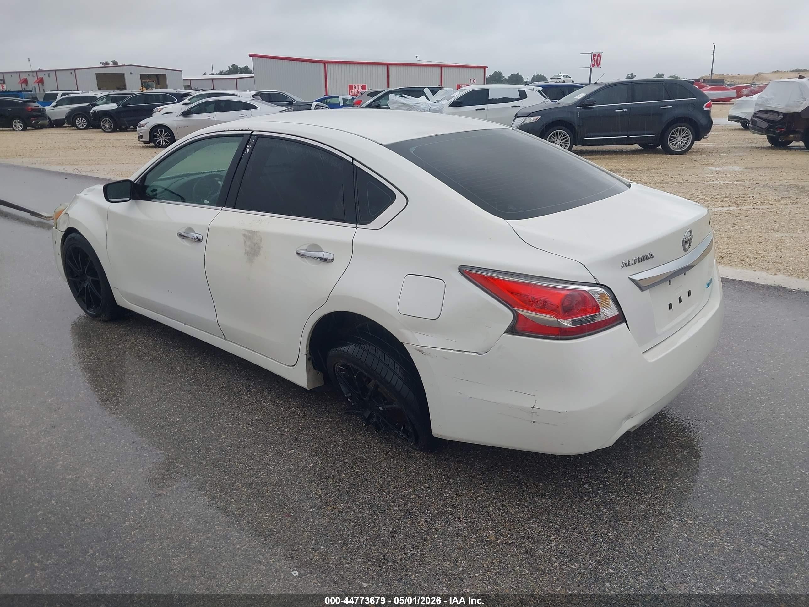 NISSAN ALTIMA image 3