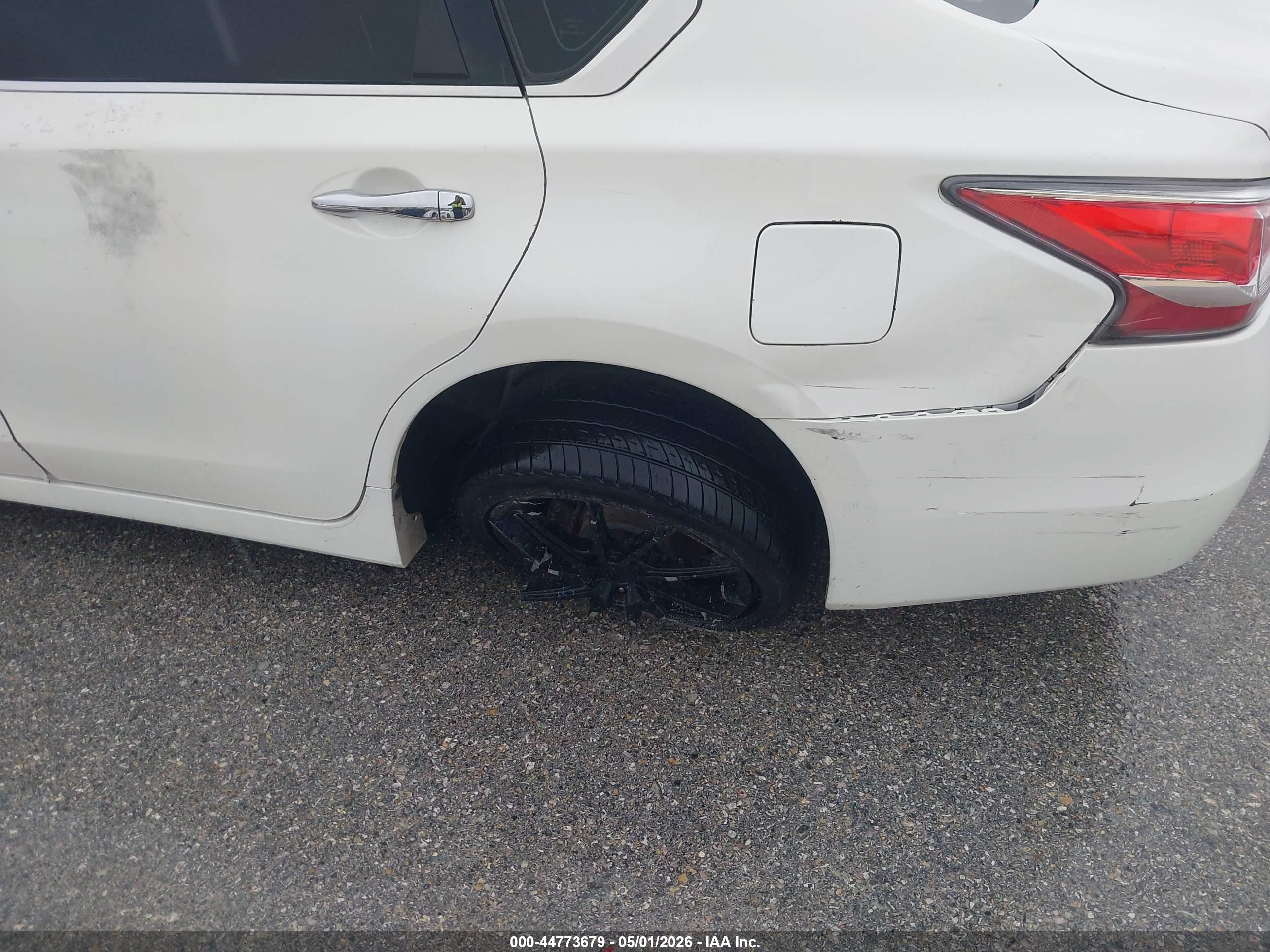NISSAN ALTIMA image 6
