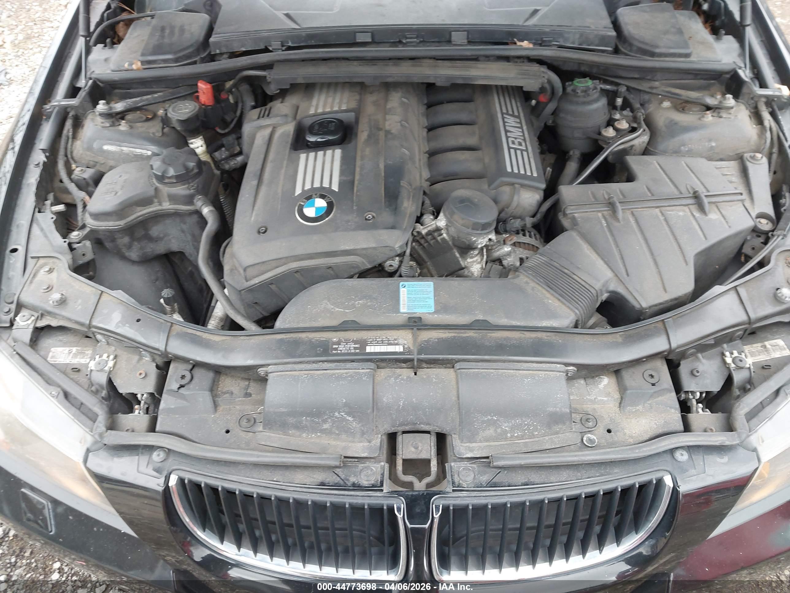 BMW 328XI image 10