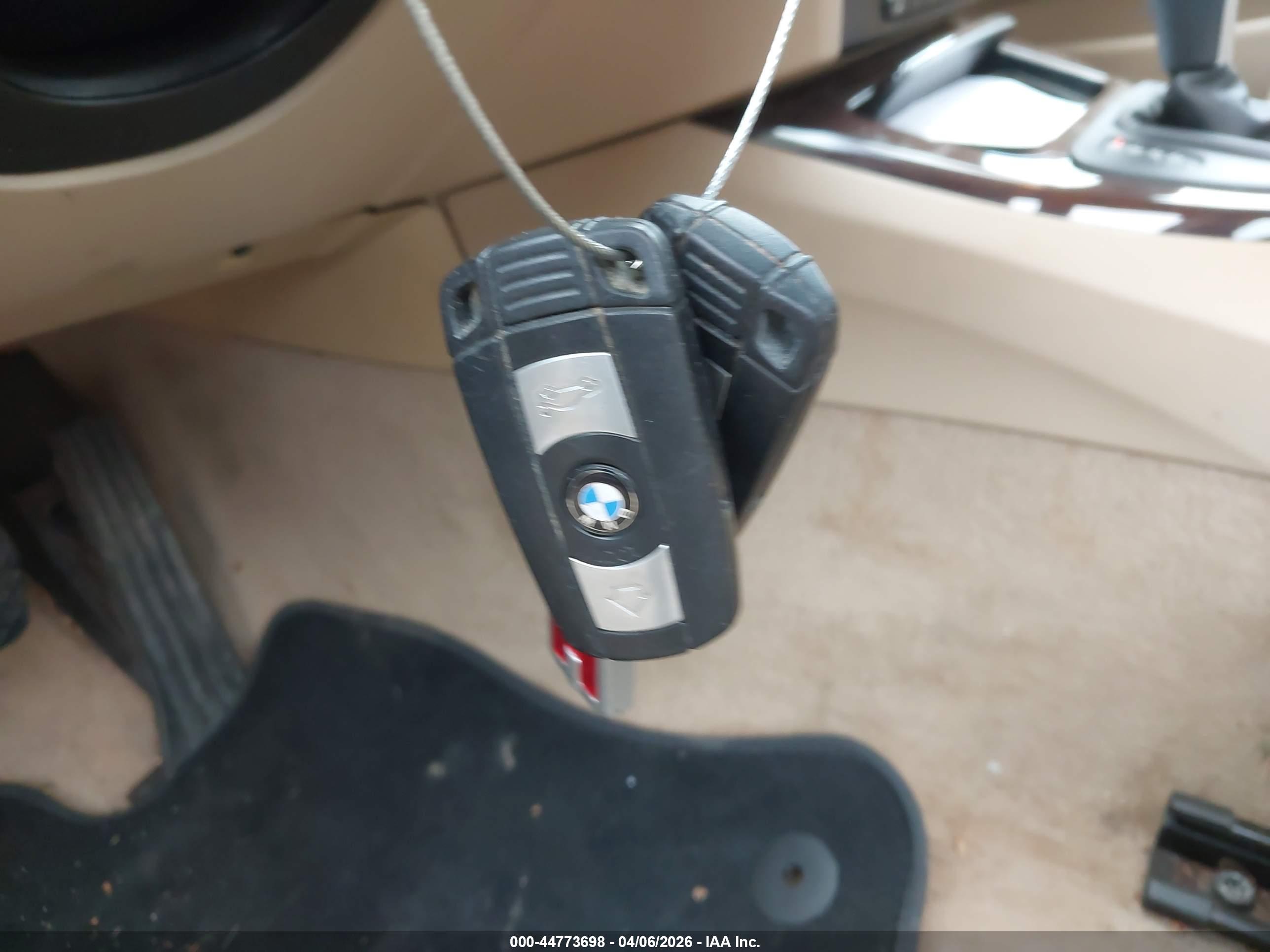 BMW 328XI image 11