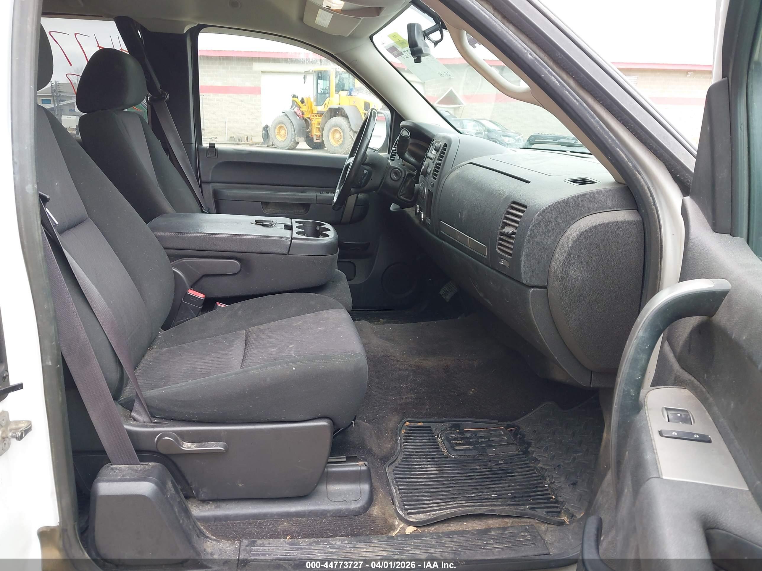 GMC SIERRA image 5