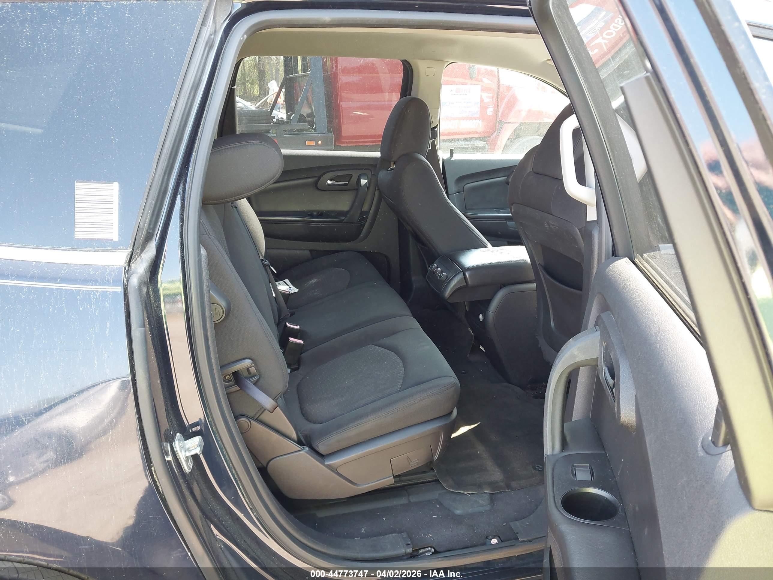 CHEVROLET TRAVERSE image 8