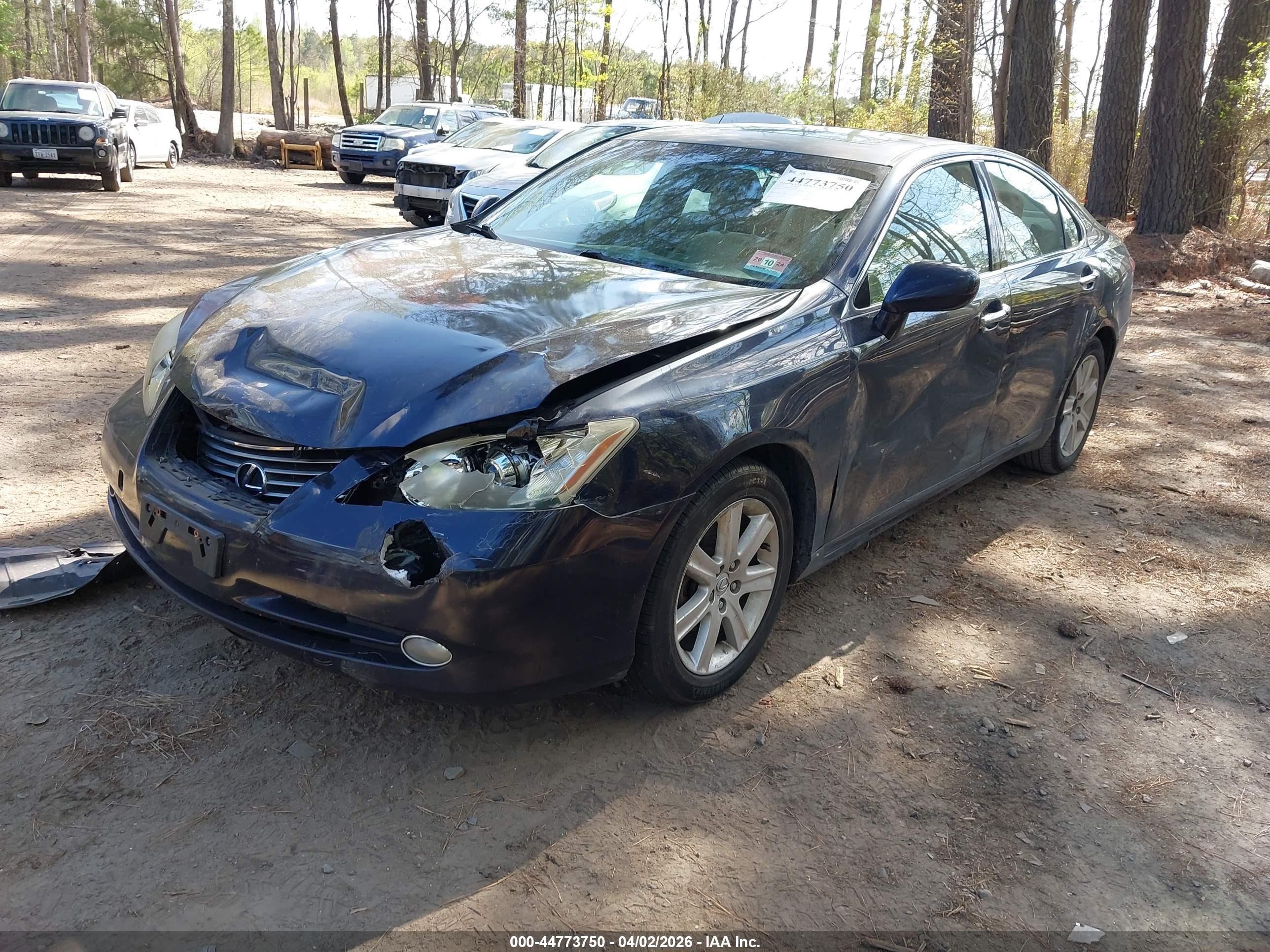 LEXUS ES image 2