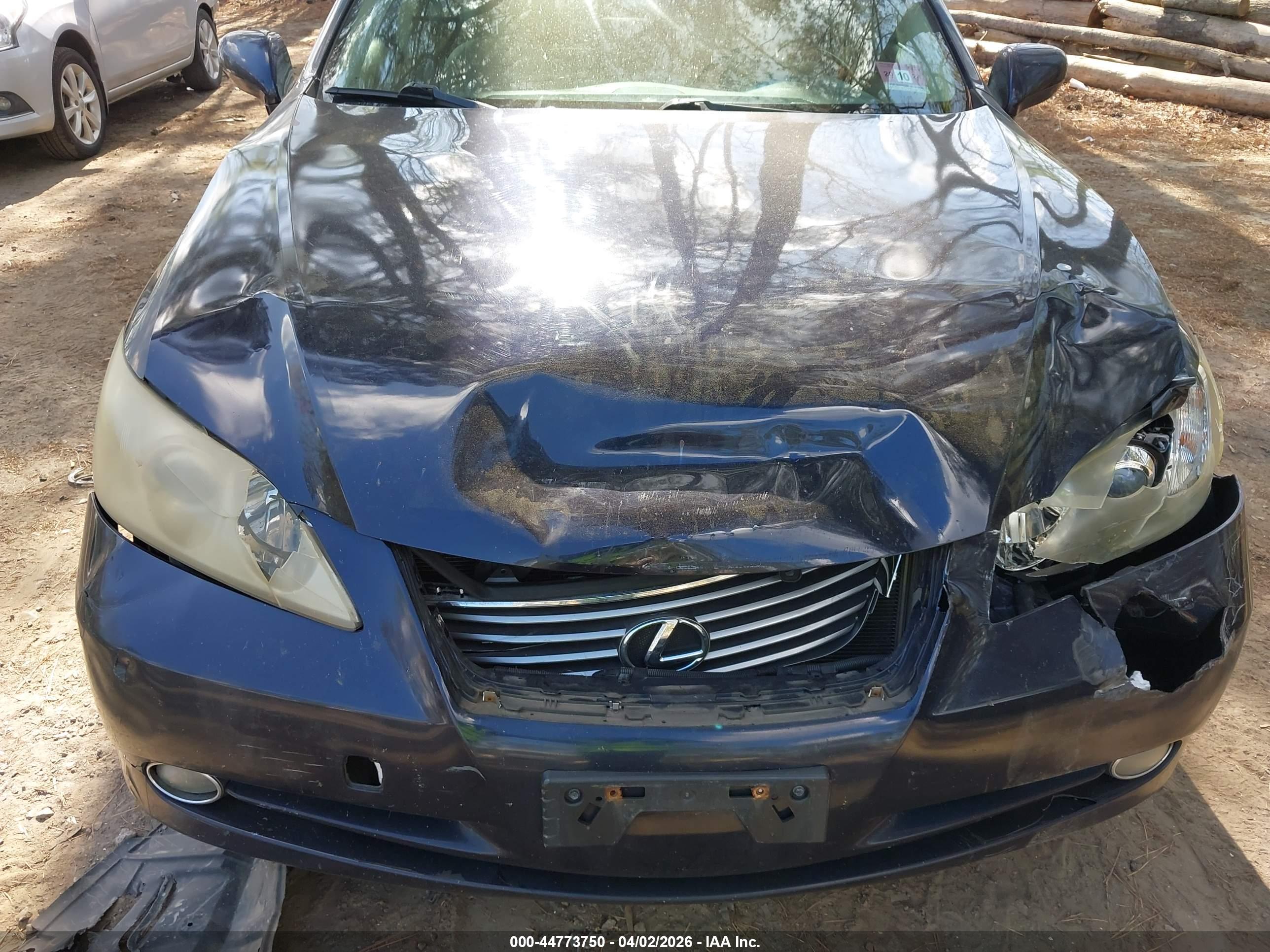 LEXUS ES image 6