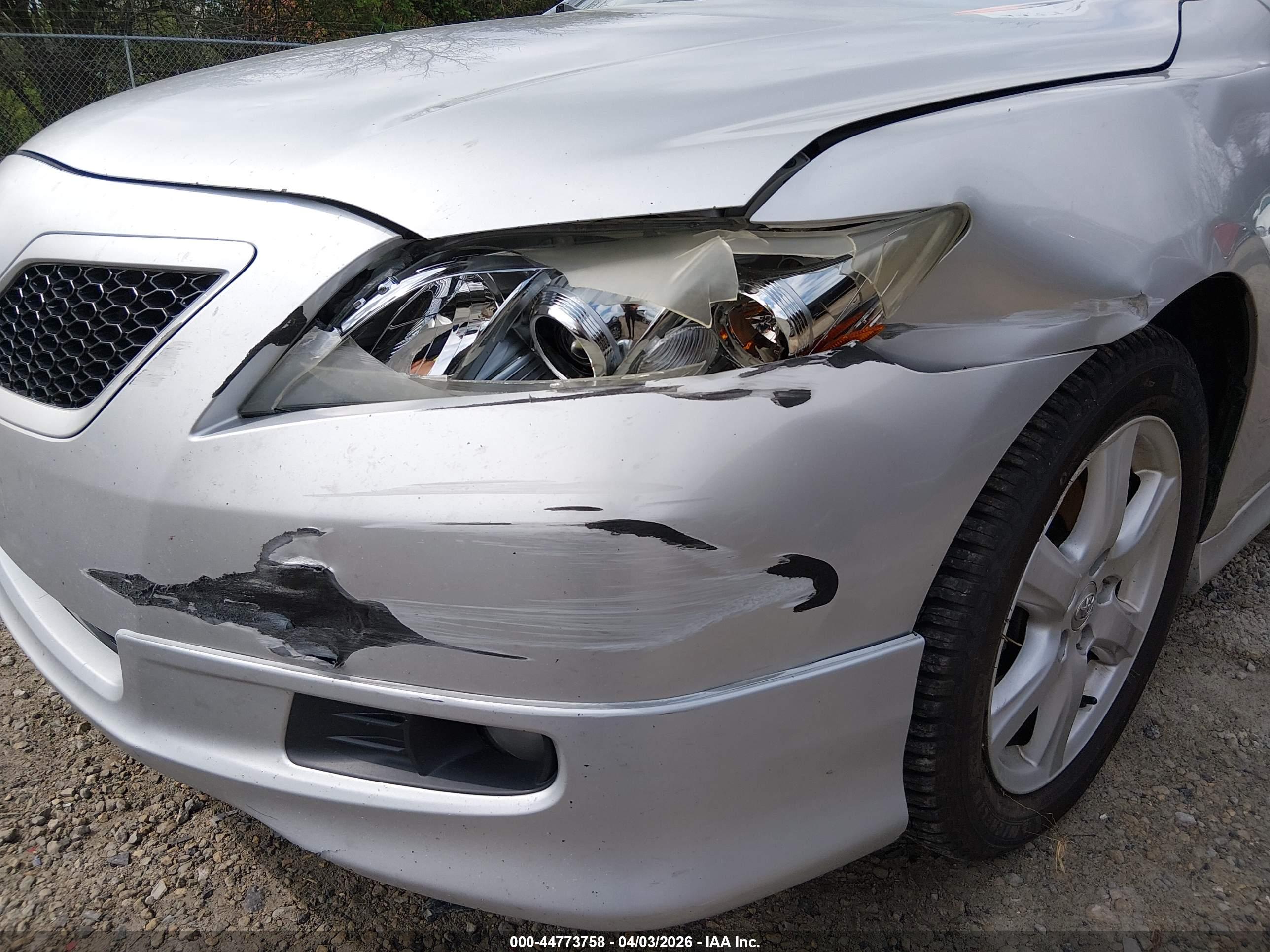 TOYOTA CAMRY image 6
