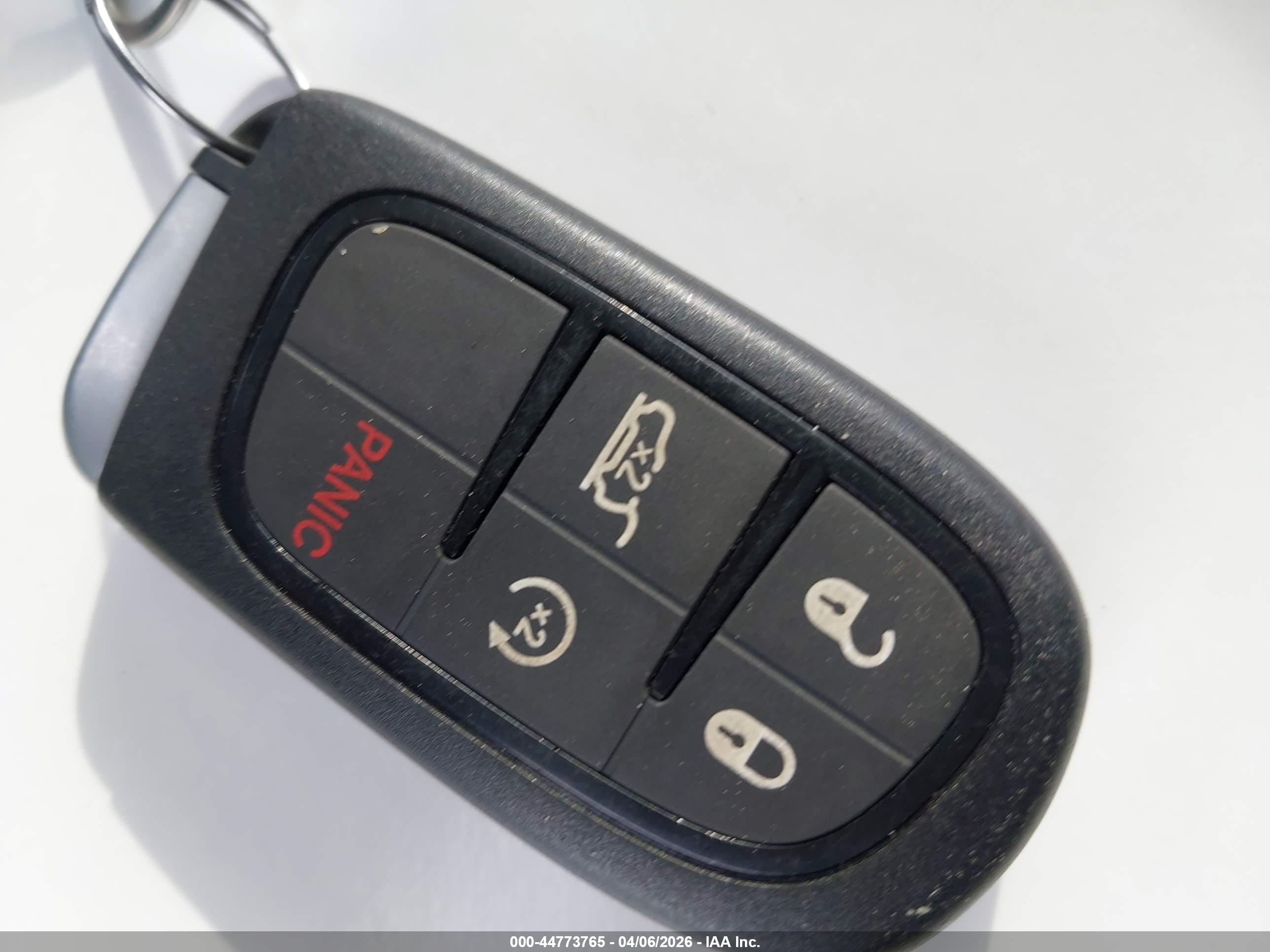 JEEP CHEROKEE image 11