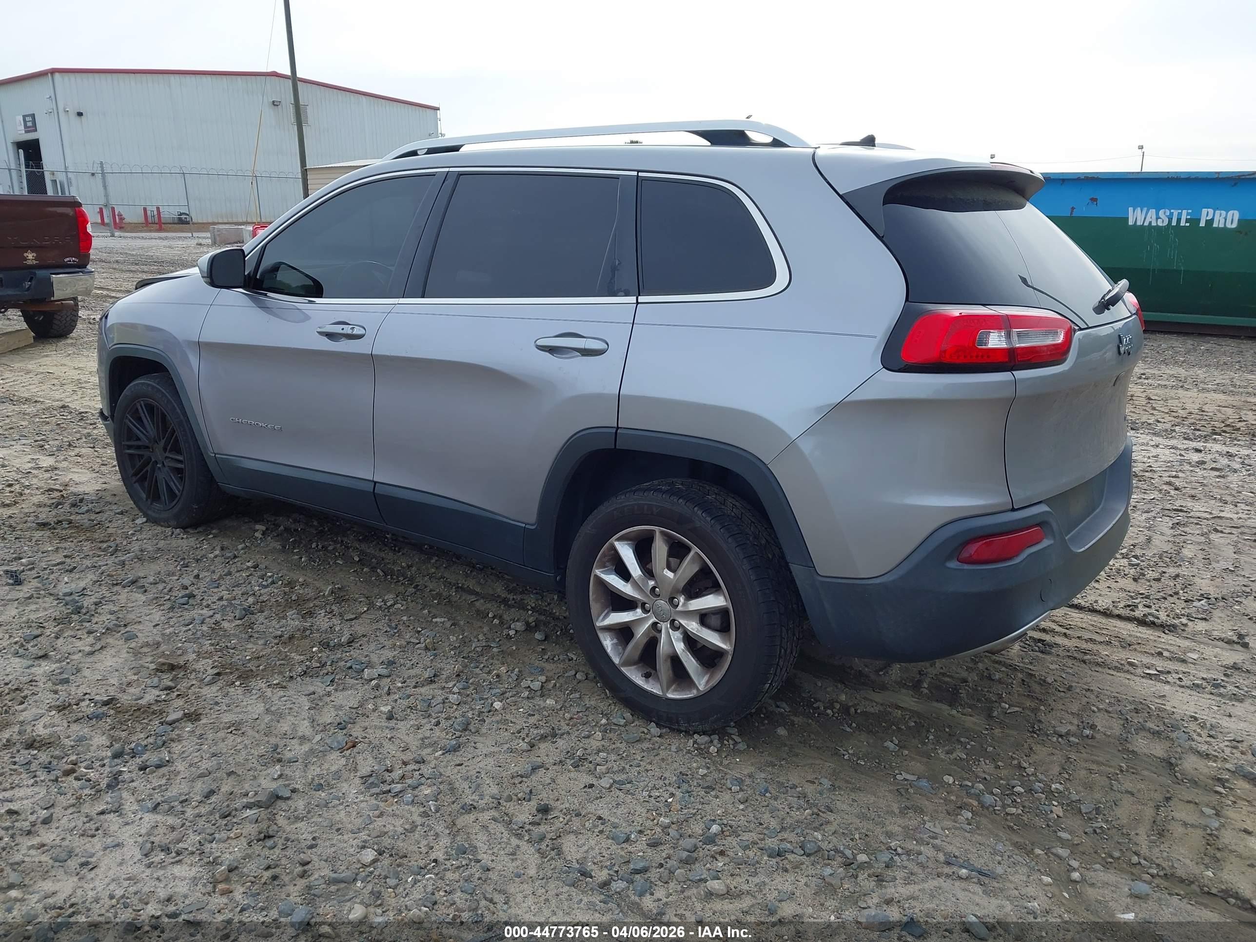 JEEP CHEROKEE image 3