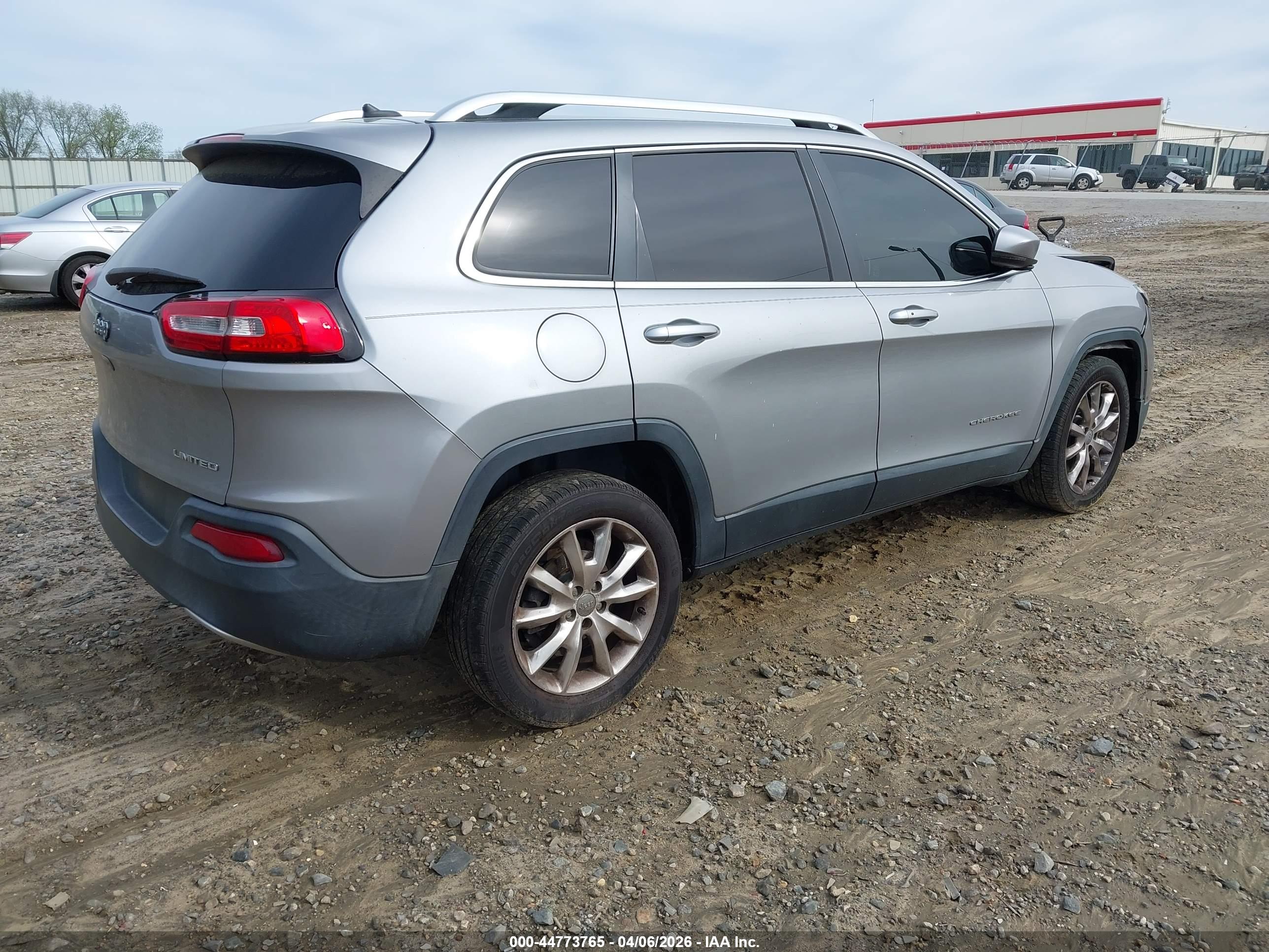 JEEP CHEROKEE image 4