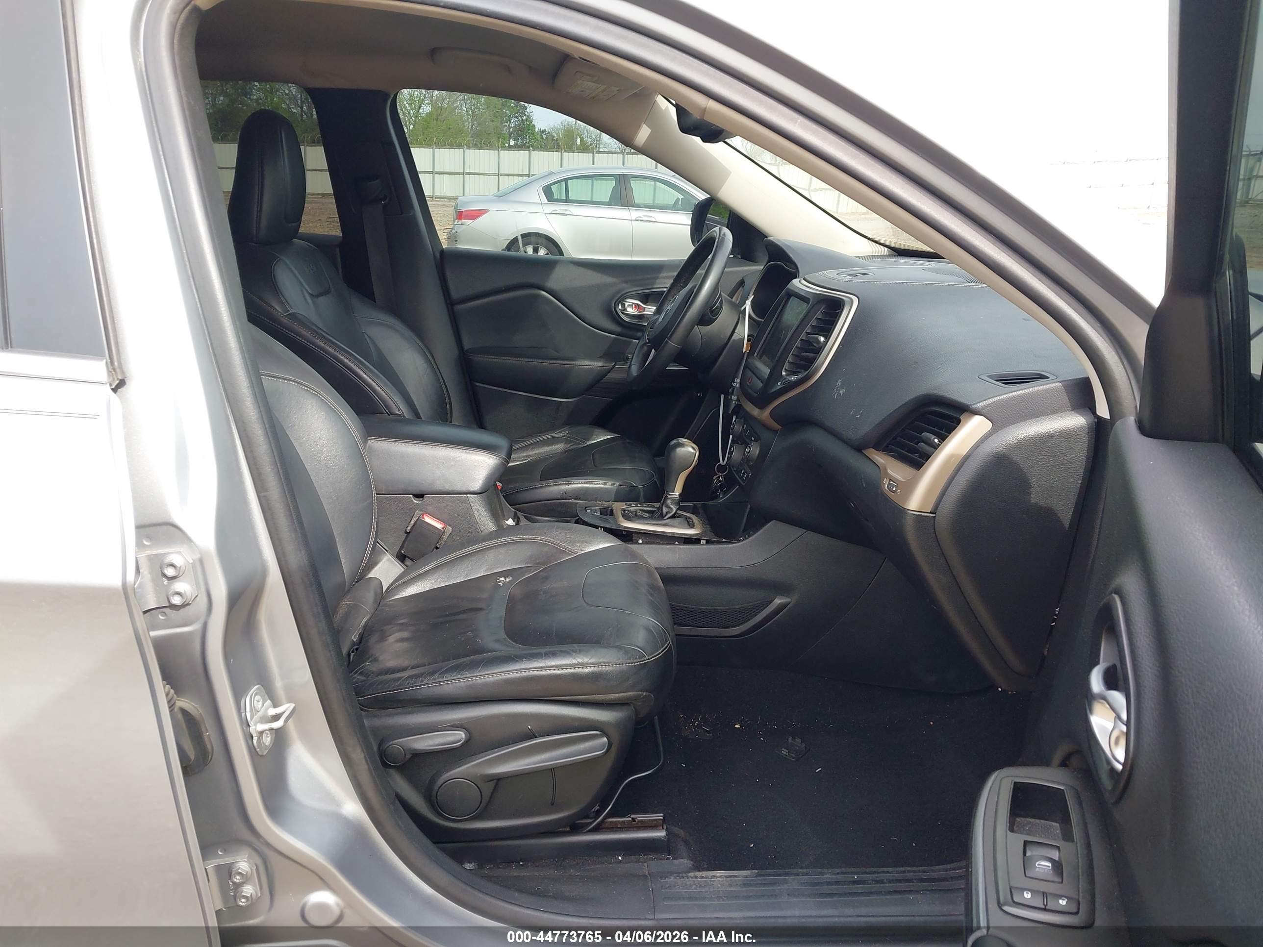 JEEP CHEROKEE image 5