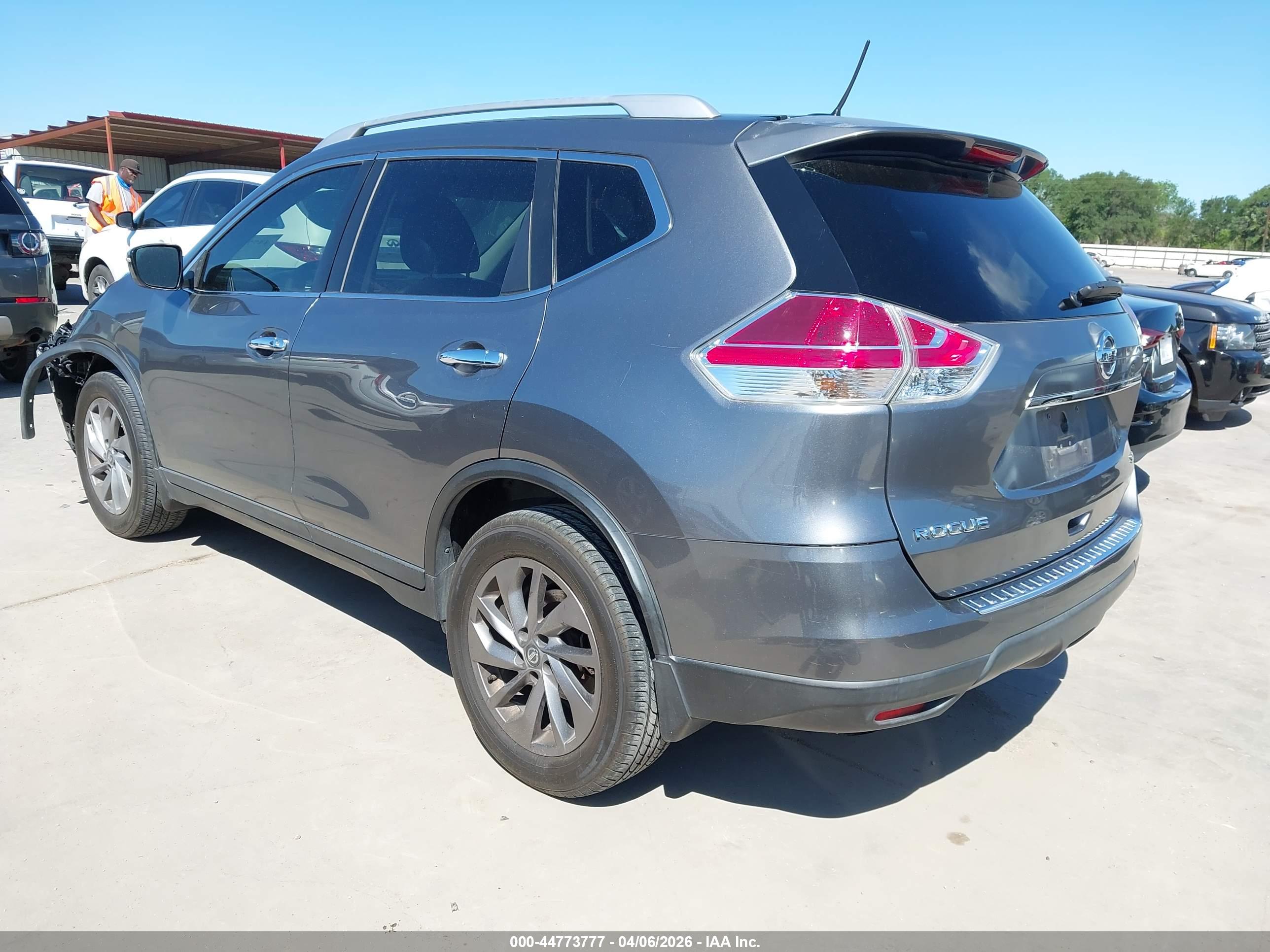 NISSAN ROGUE image 3
