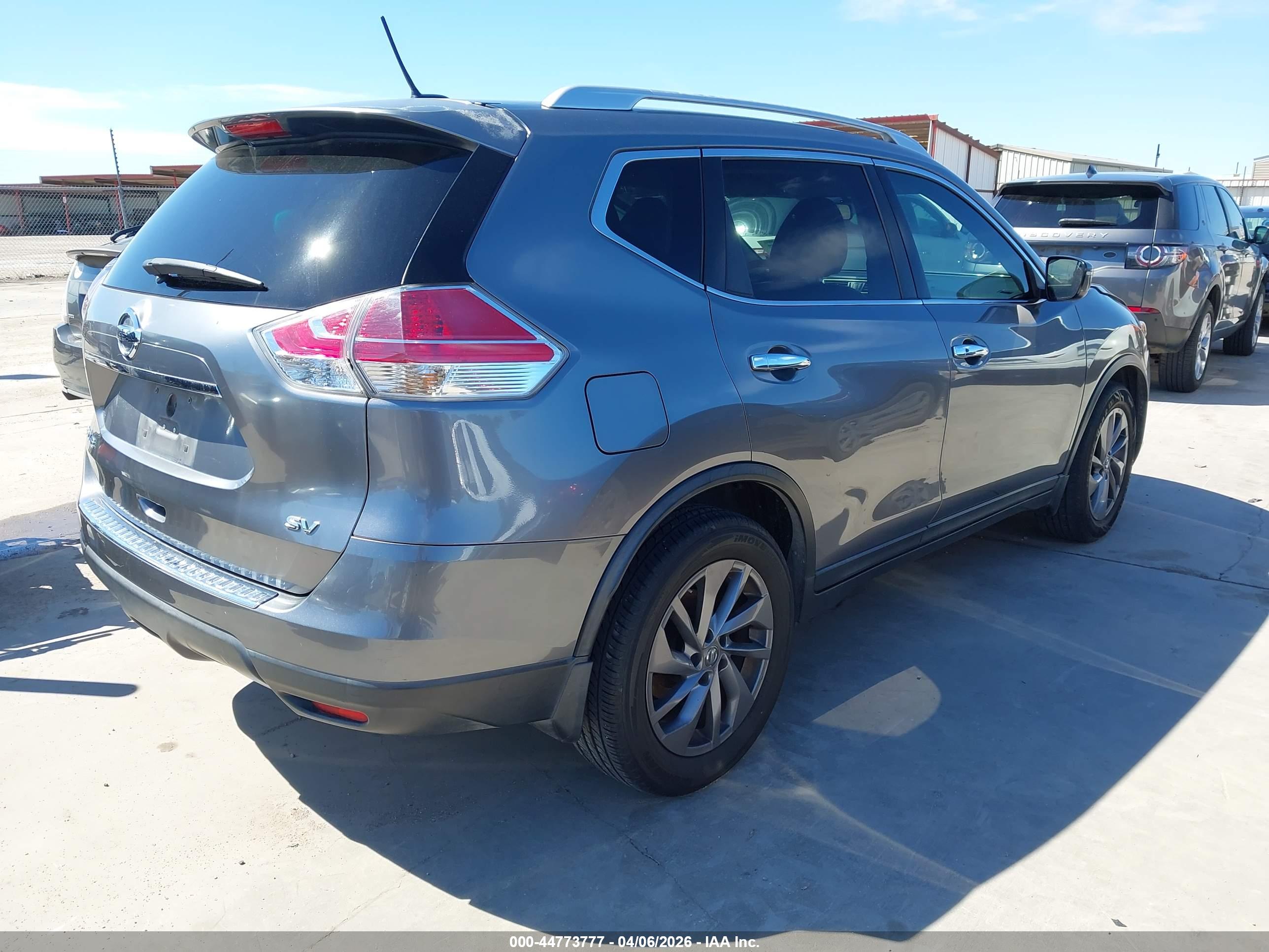 NISSAN ROGUE image 4