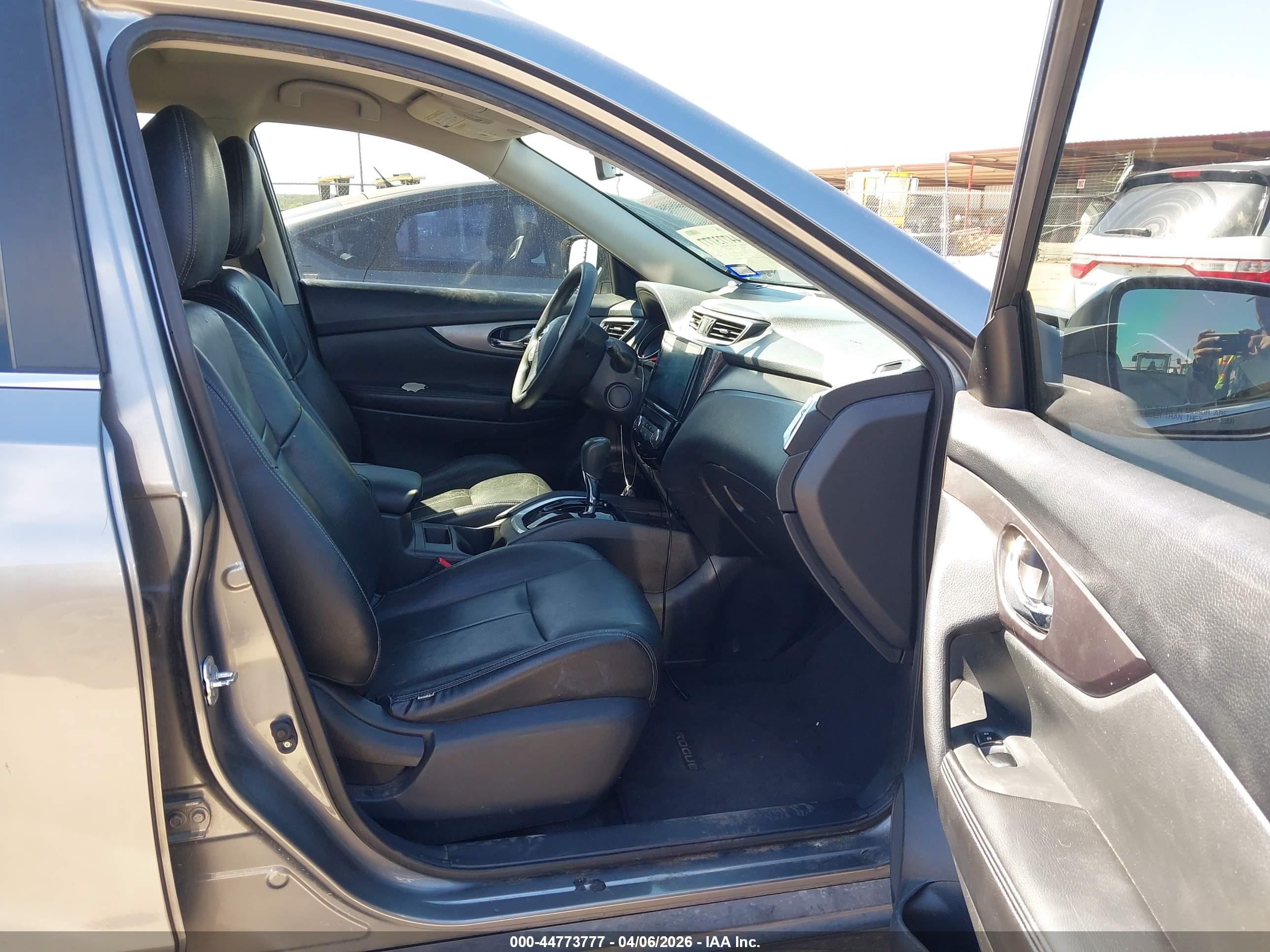 NISSAN ROGUE image 5