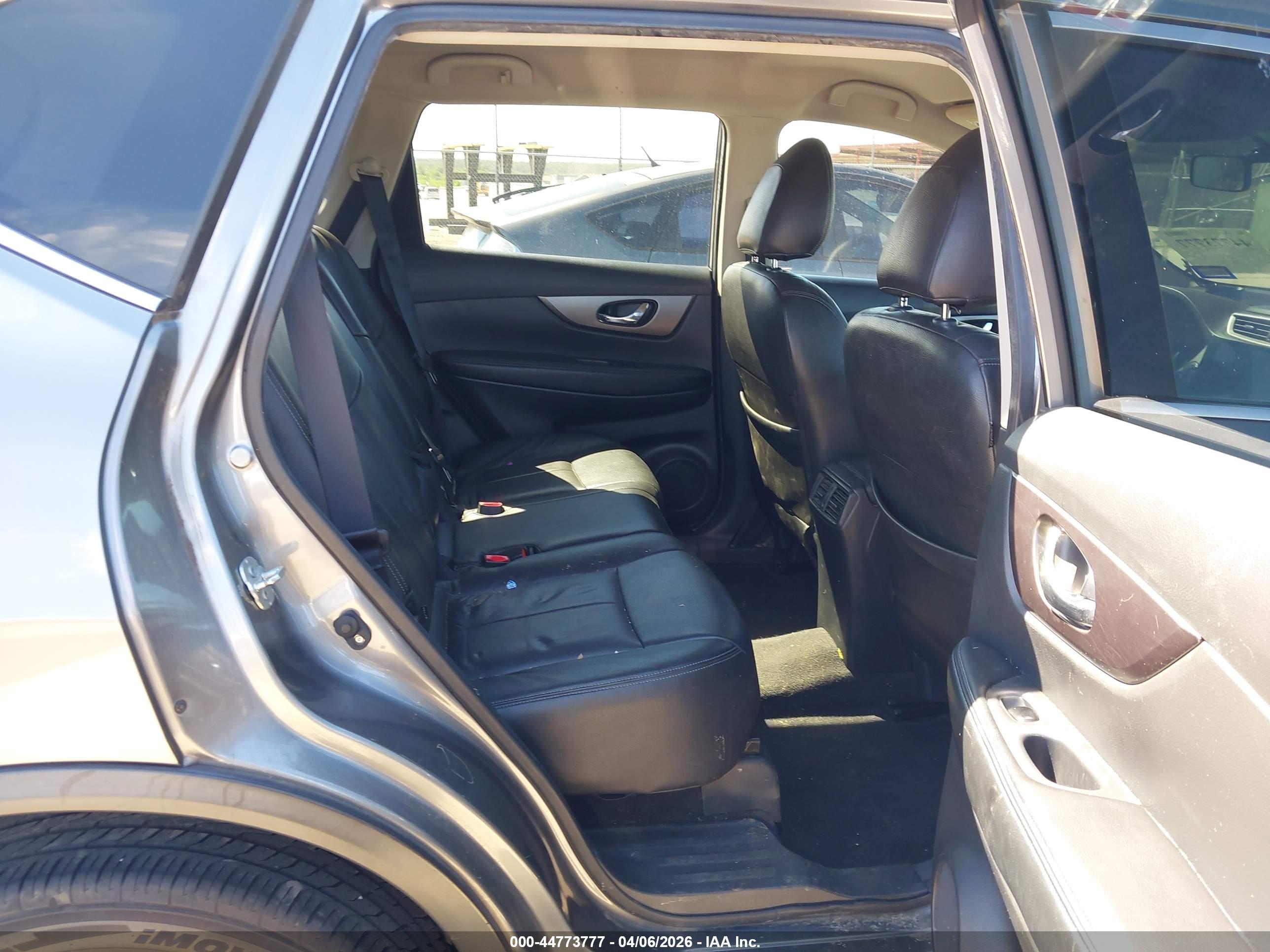 NISSAN ROGUE image 8