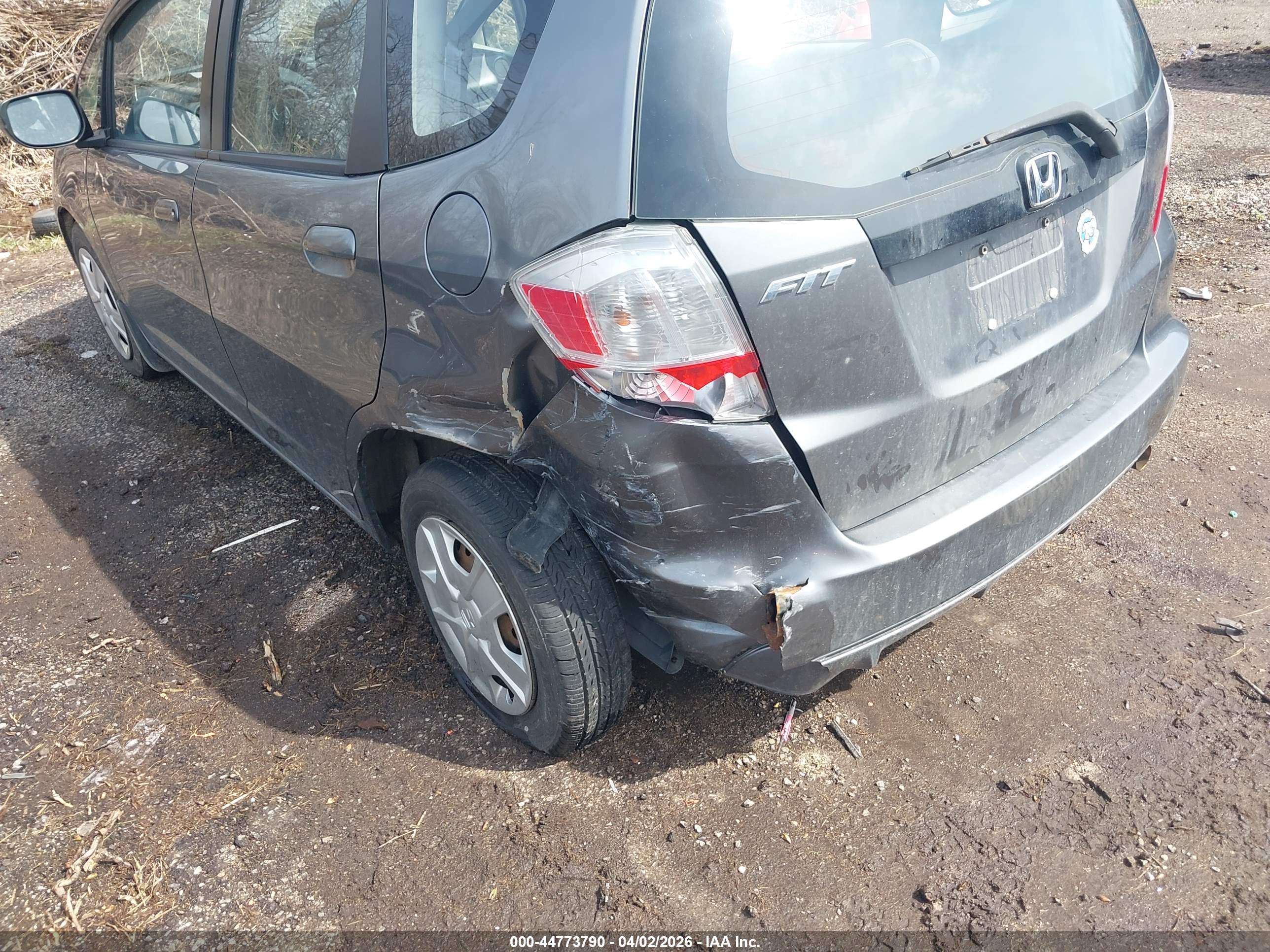 HONDA FIT image 6