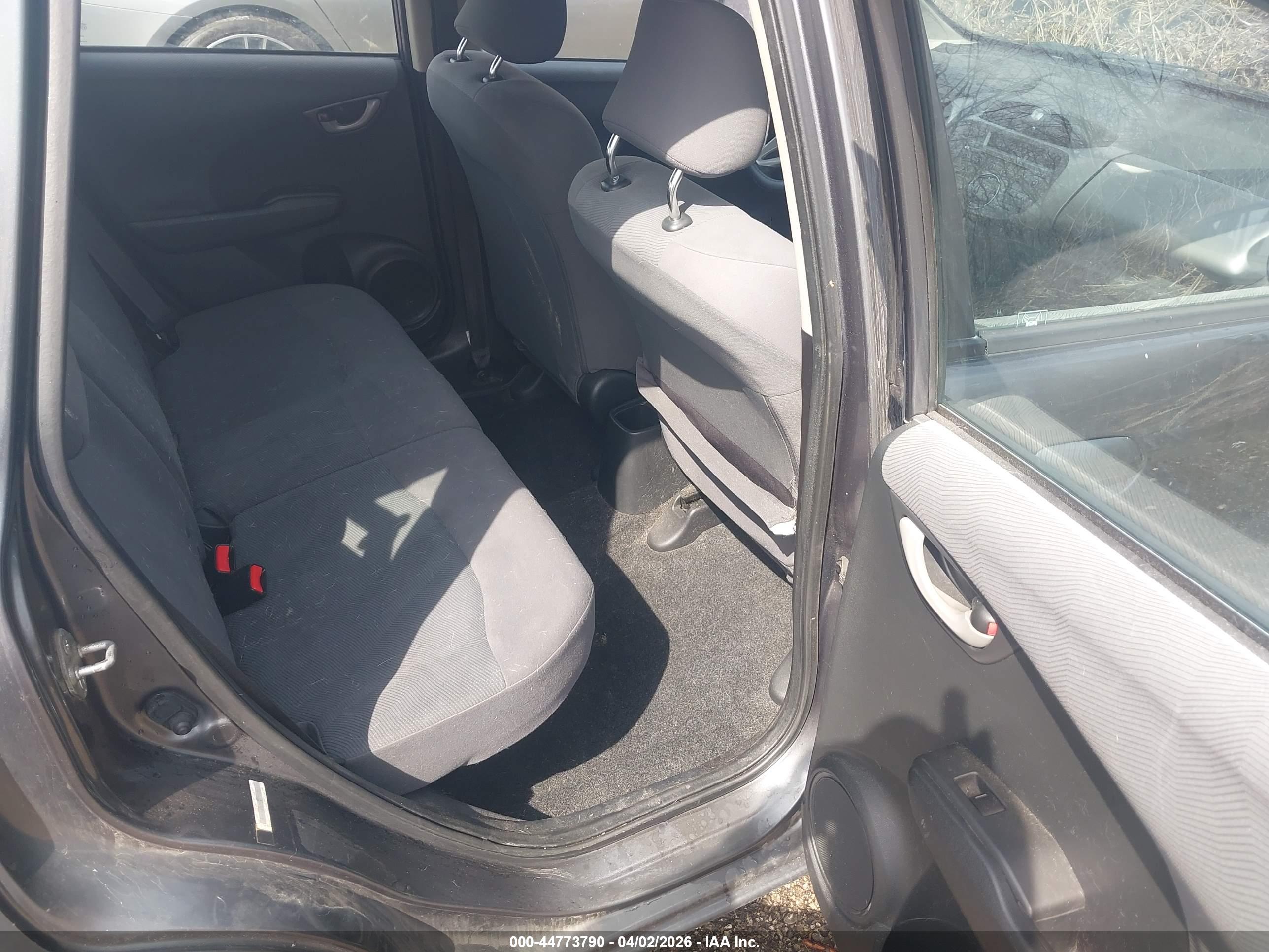 HONDA FIT image 8