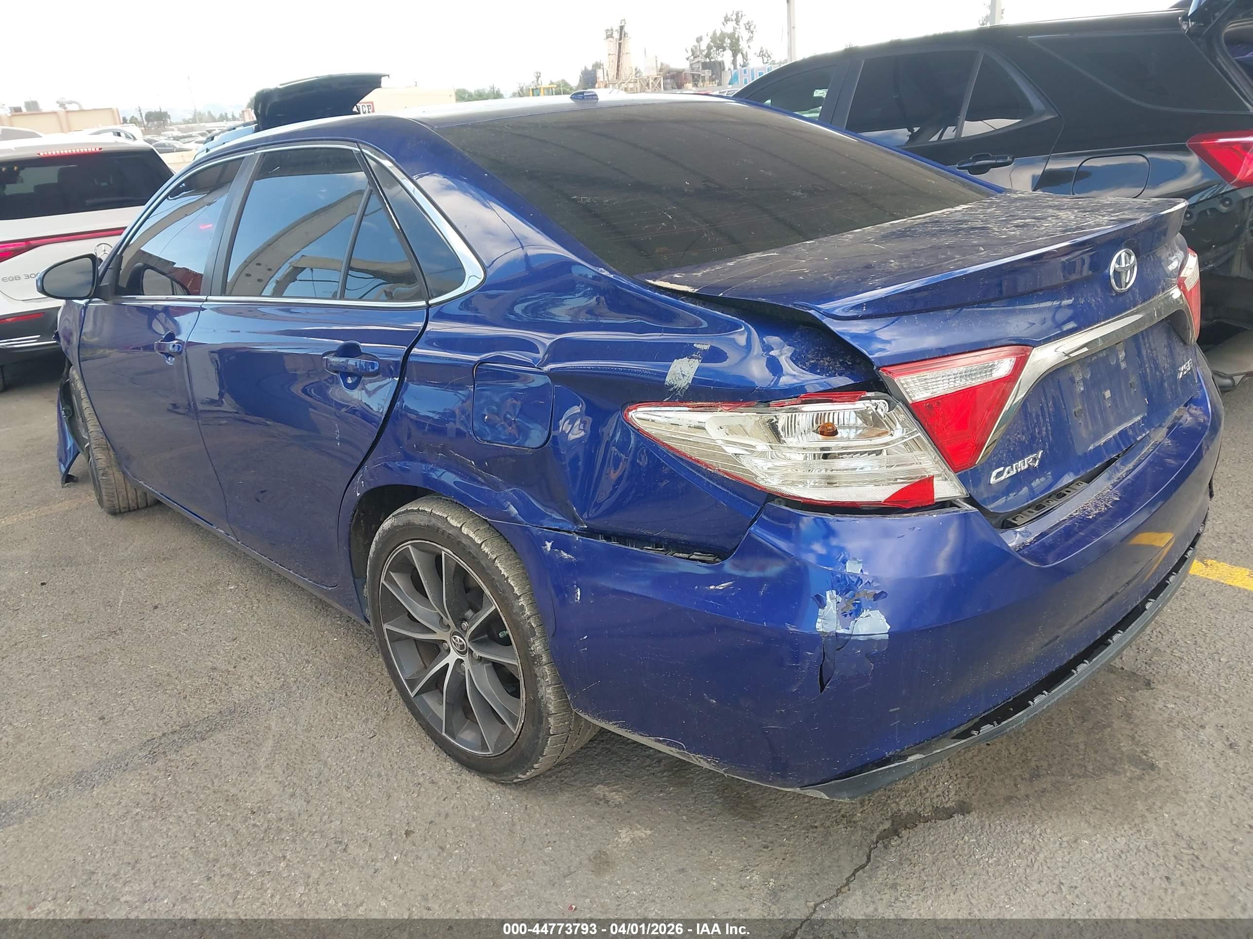 TOYOTA CAMRY image 3