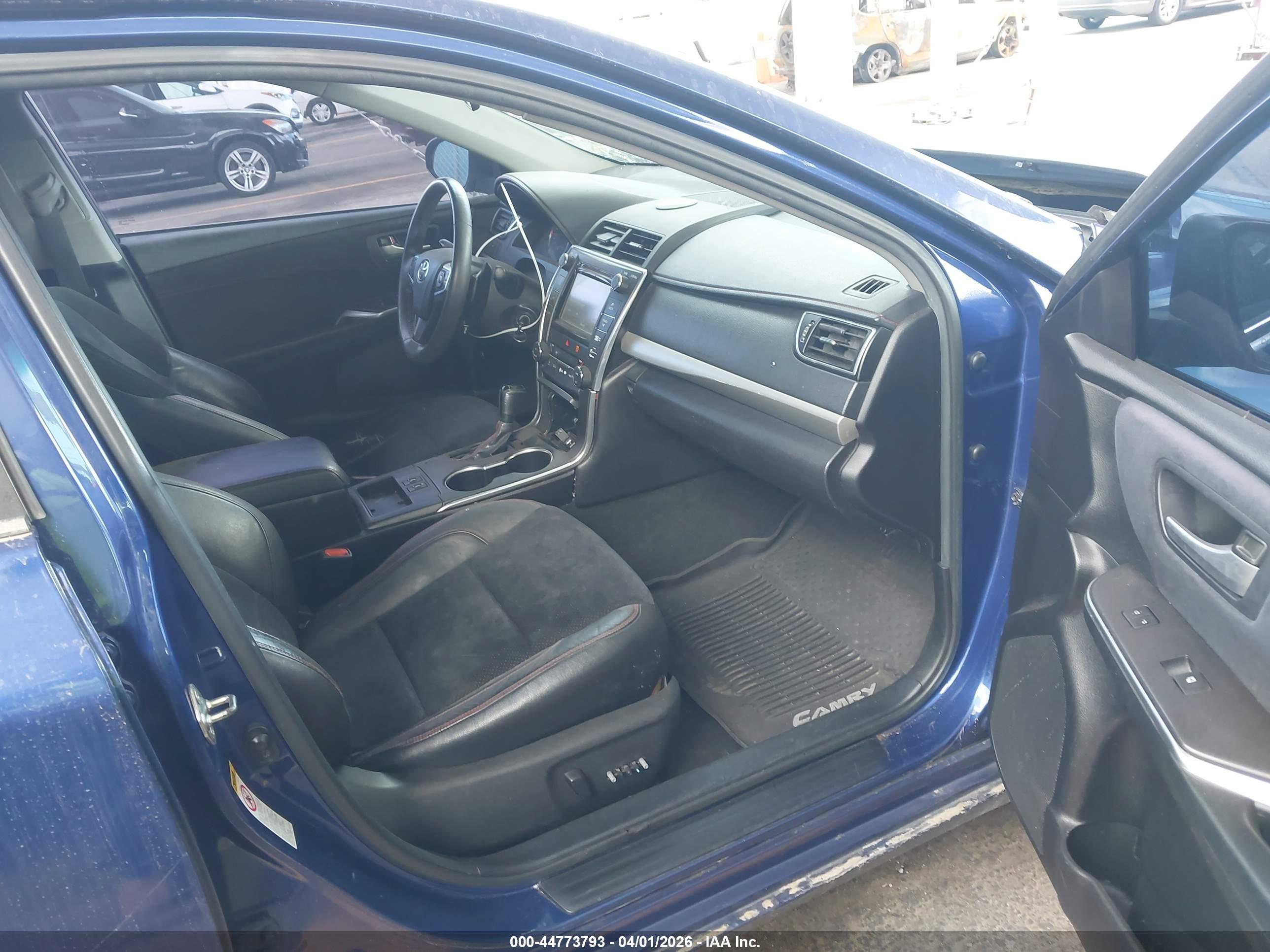 TOYOTA CAMRY image 5
