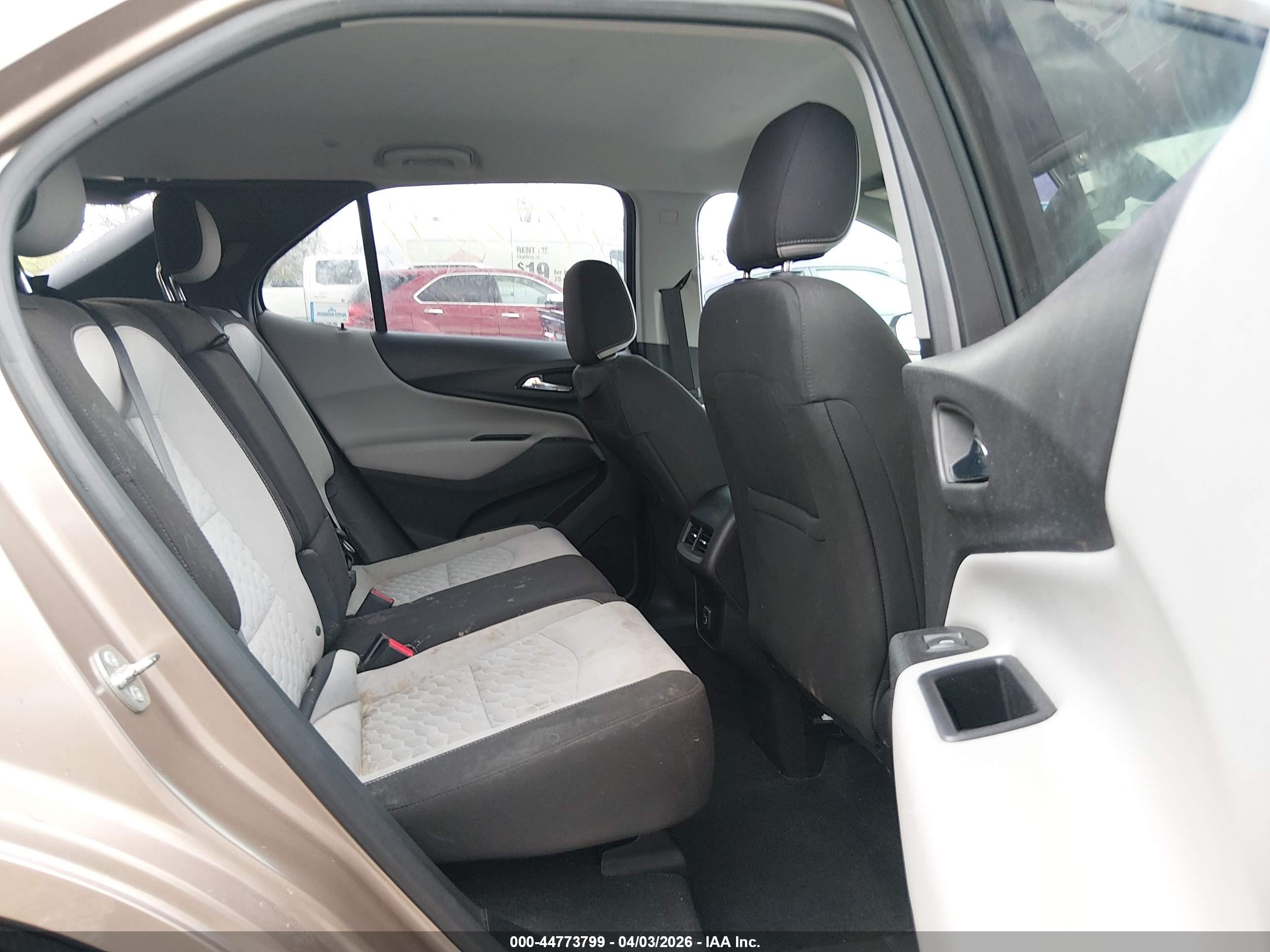 CHEVROLET EQUINOX image 8