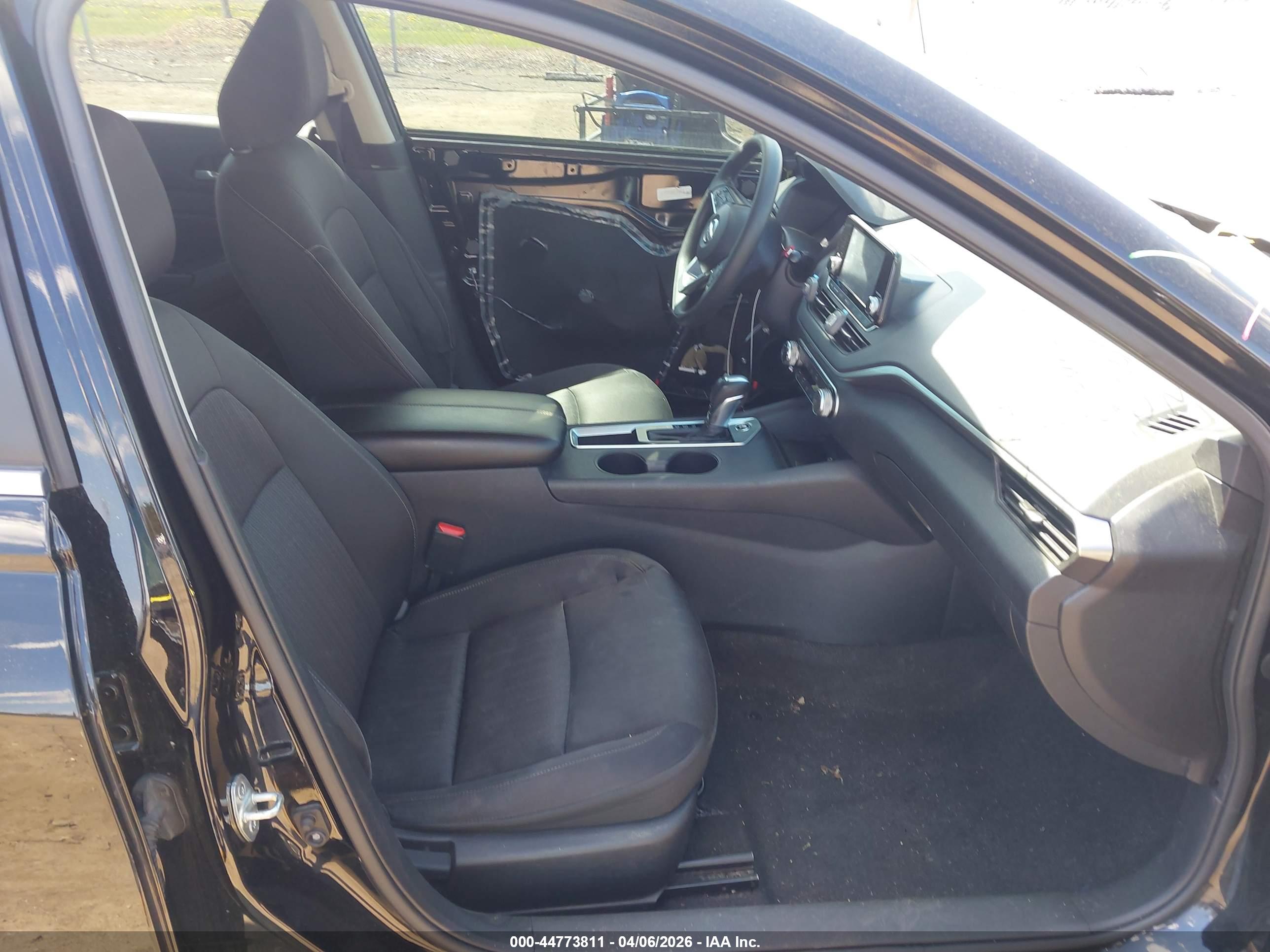 NISSAN ALTIMA image 5
