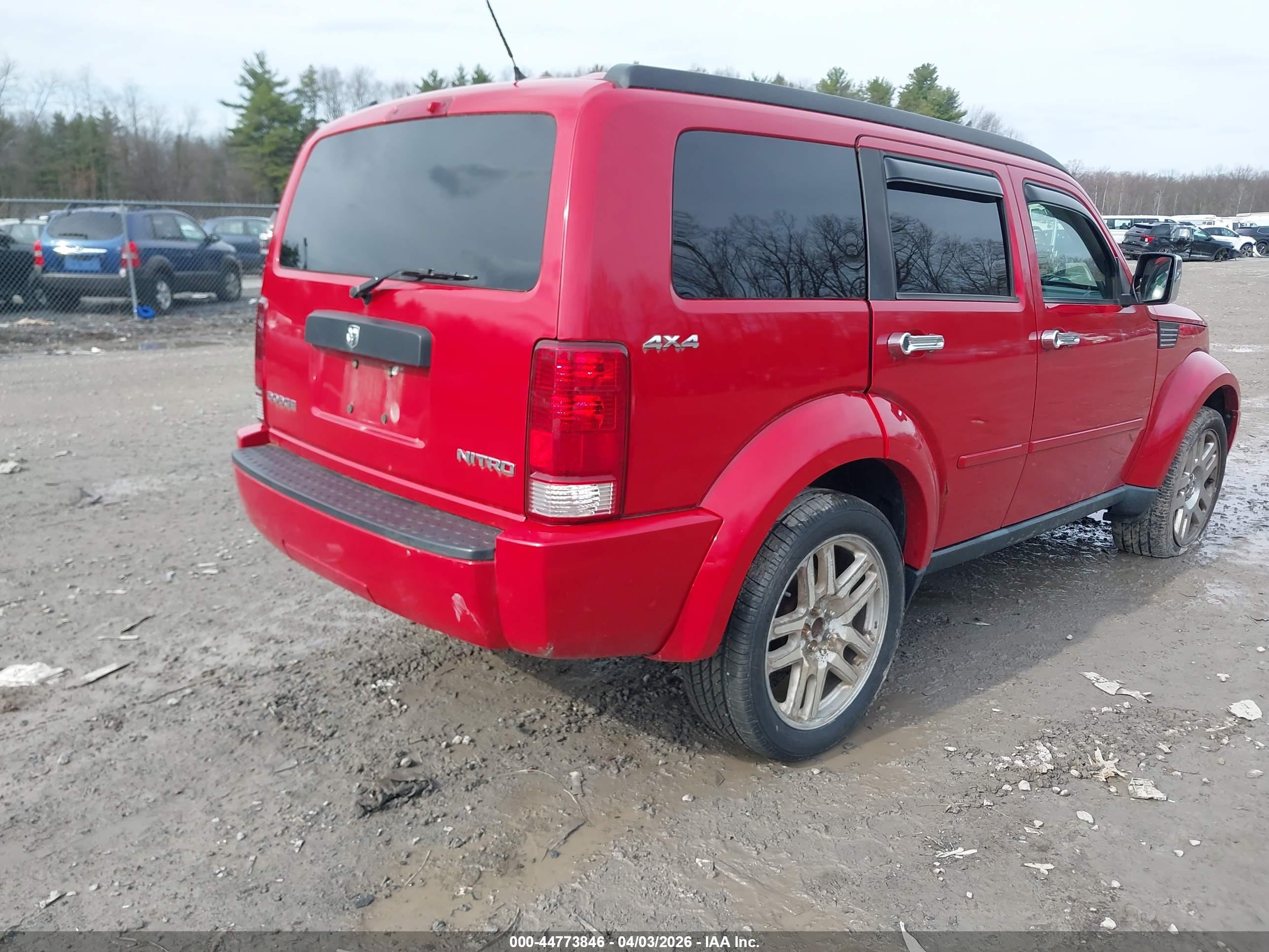 DODGE NITRO image 4