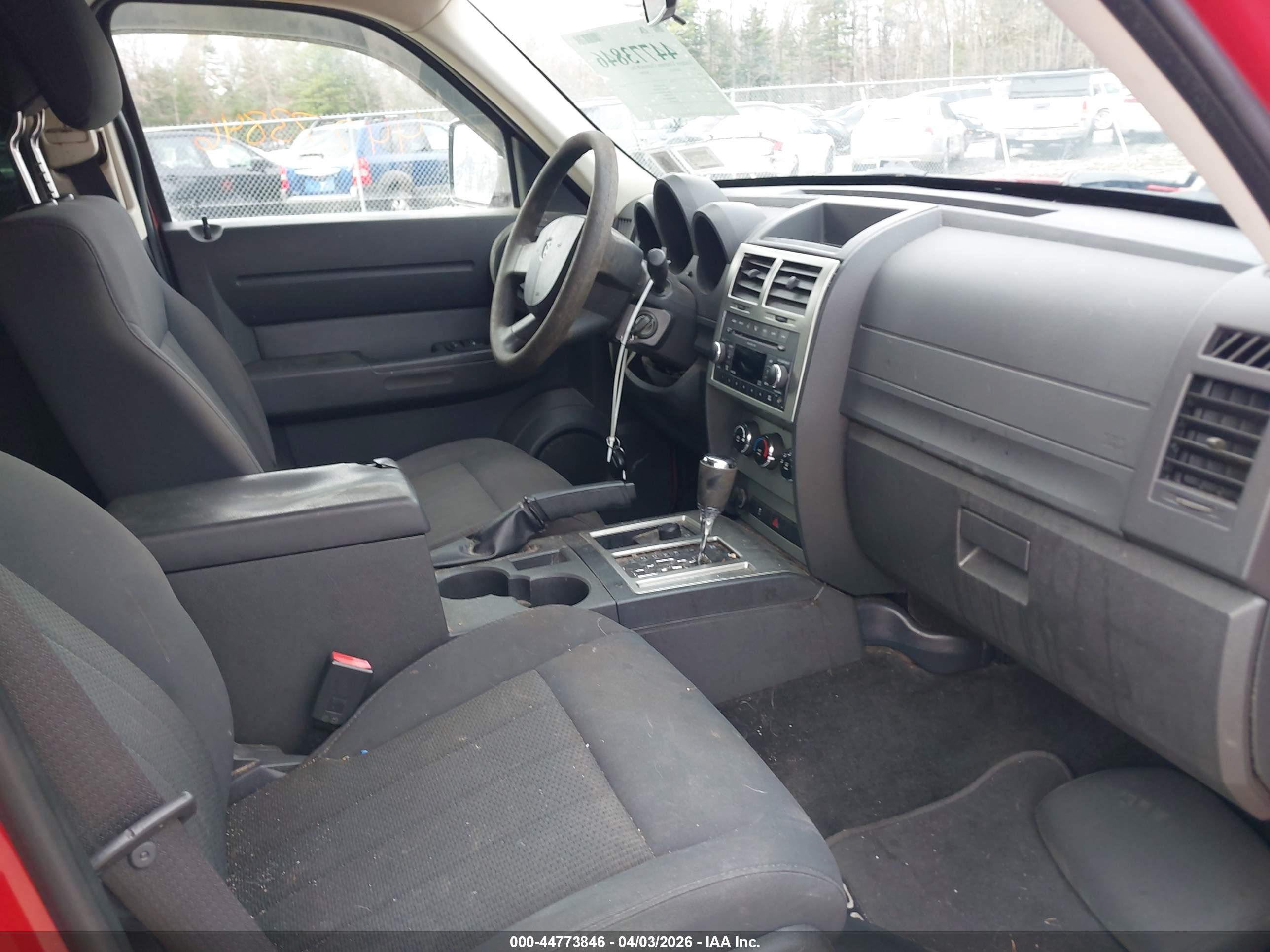 DODGE NITRO image 5