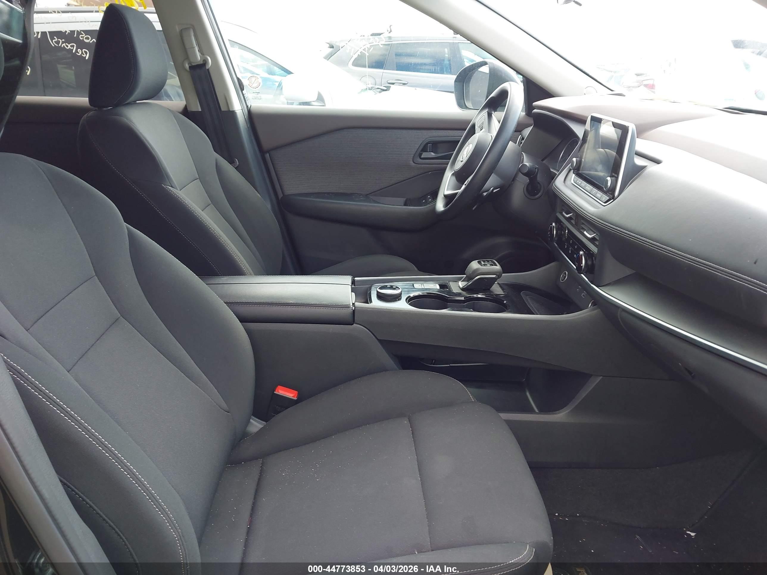 NISSAN ROGUE image 5