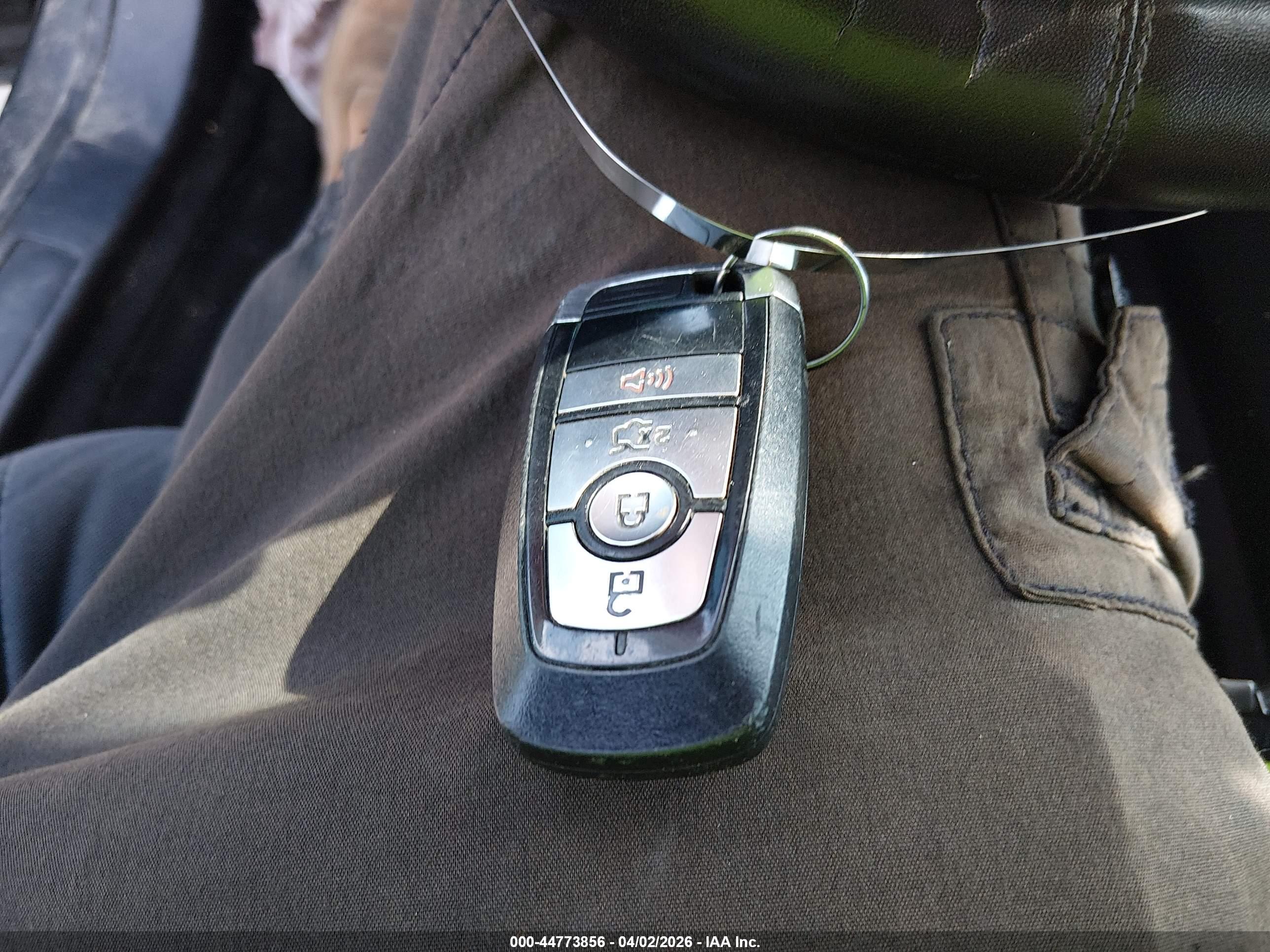 FORD FUSION image 11