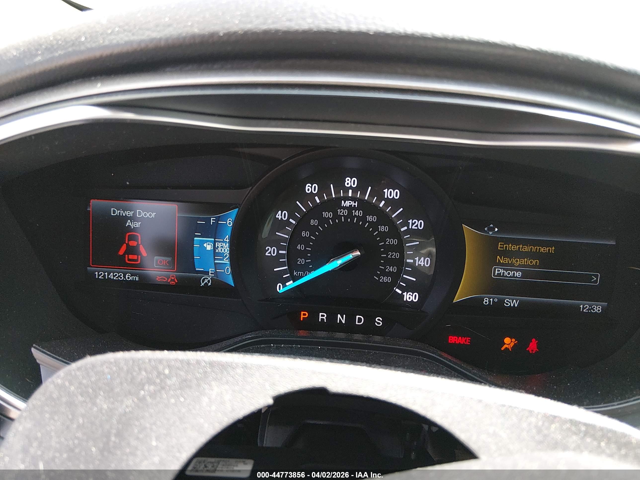 FORD FUSION image 7