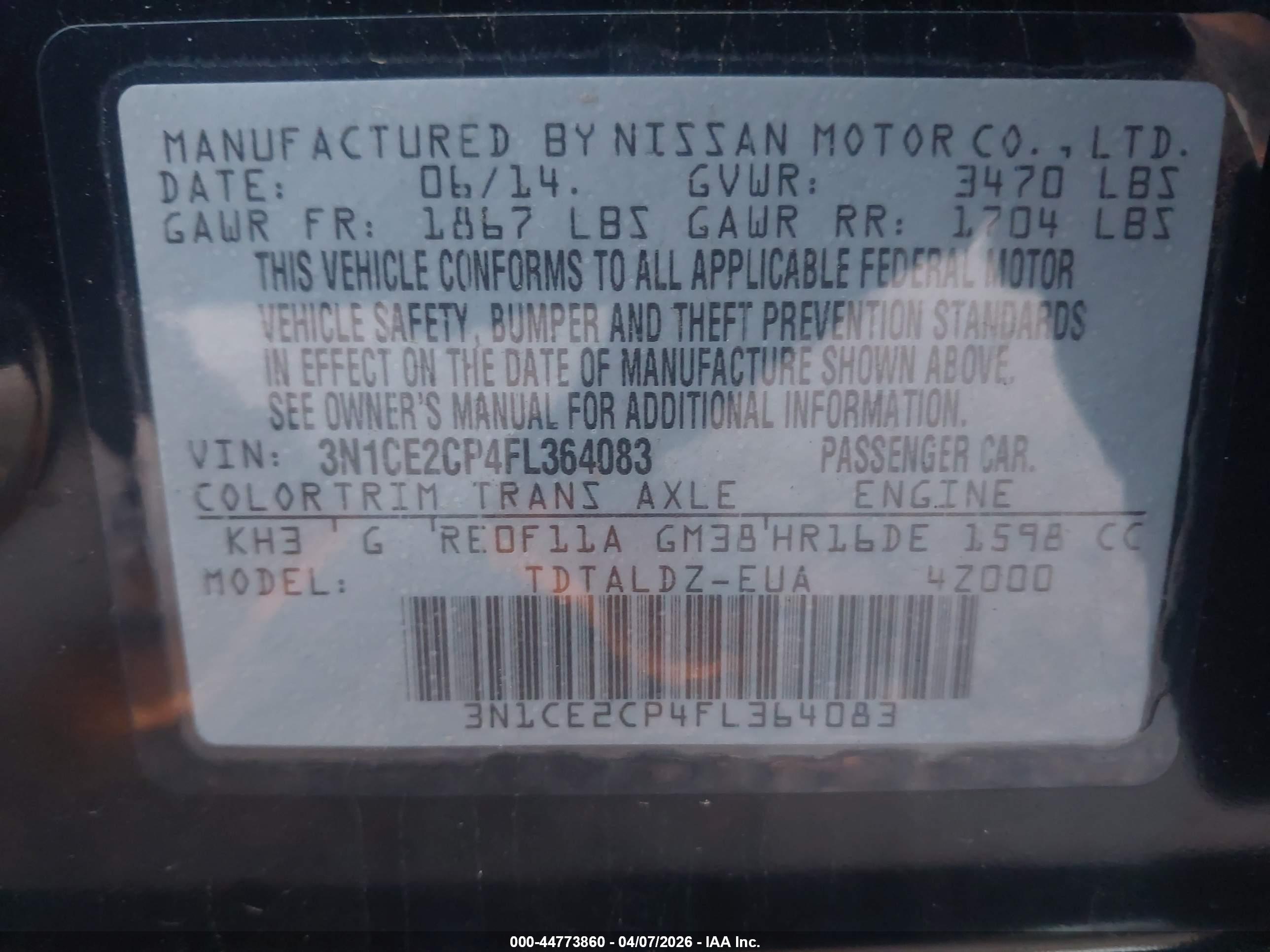 NISSAN VERSA image 9