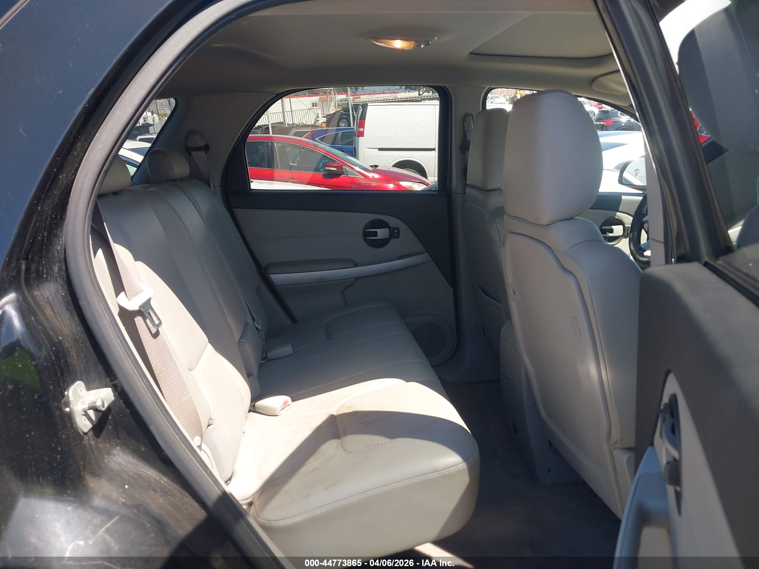 CHEVROLET EQUINOX image 8