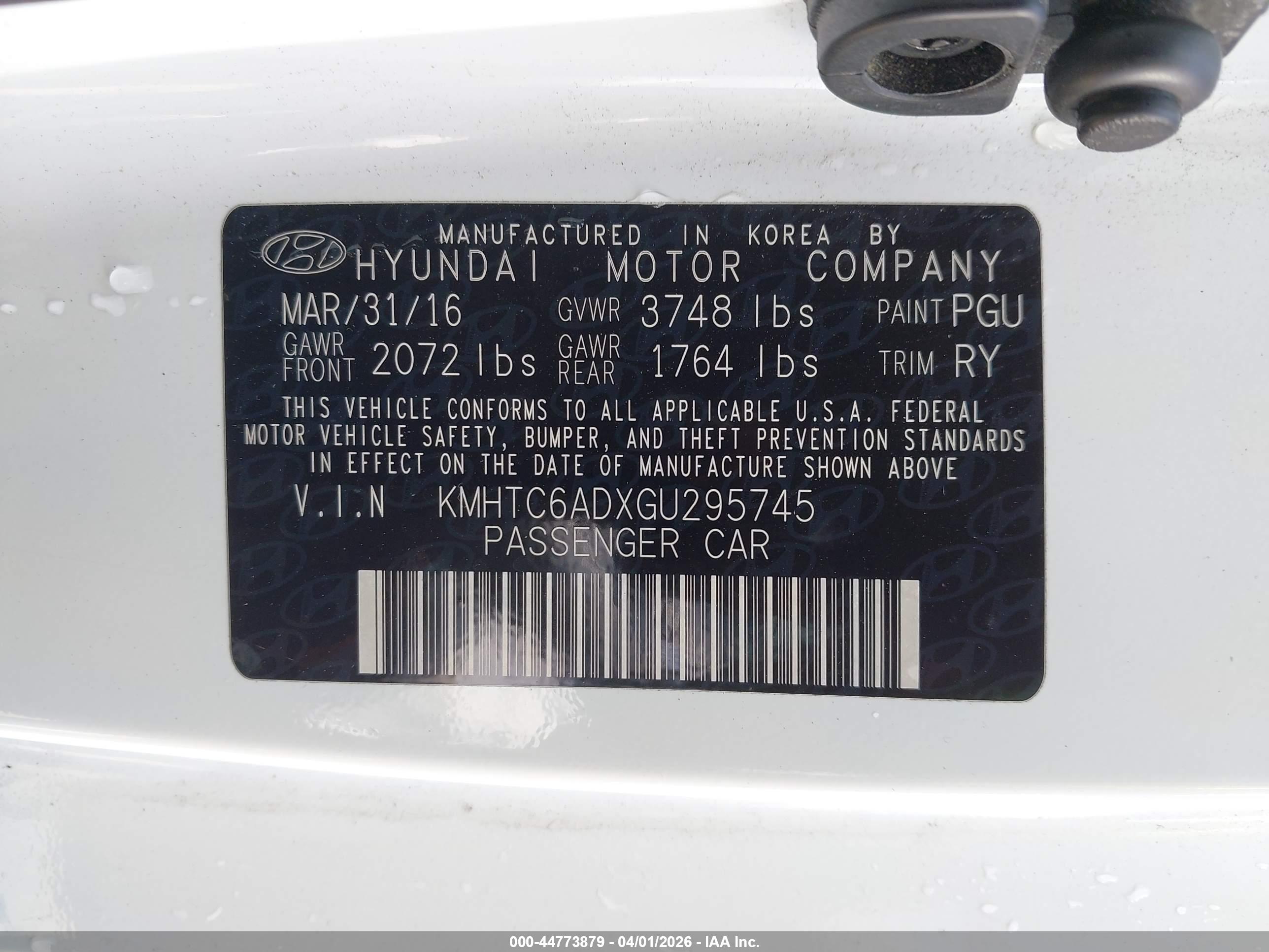 HYUNDAI VELOSTER image 9