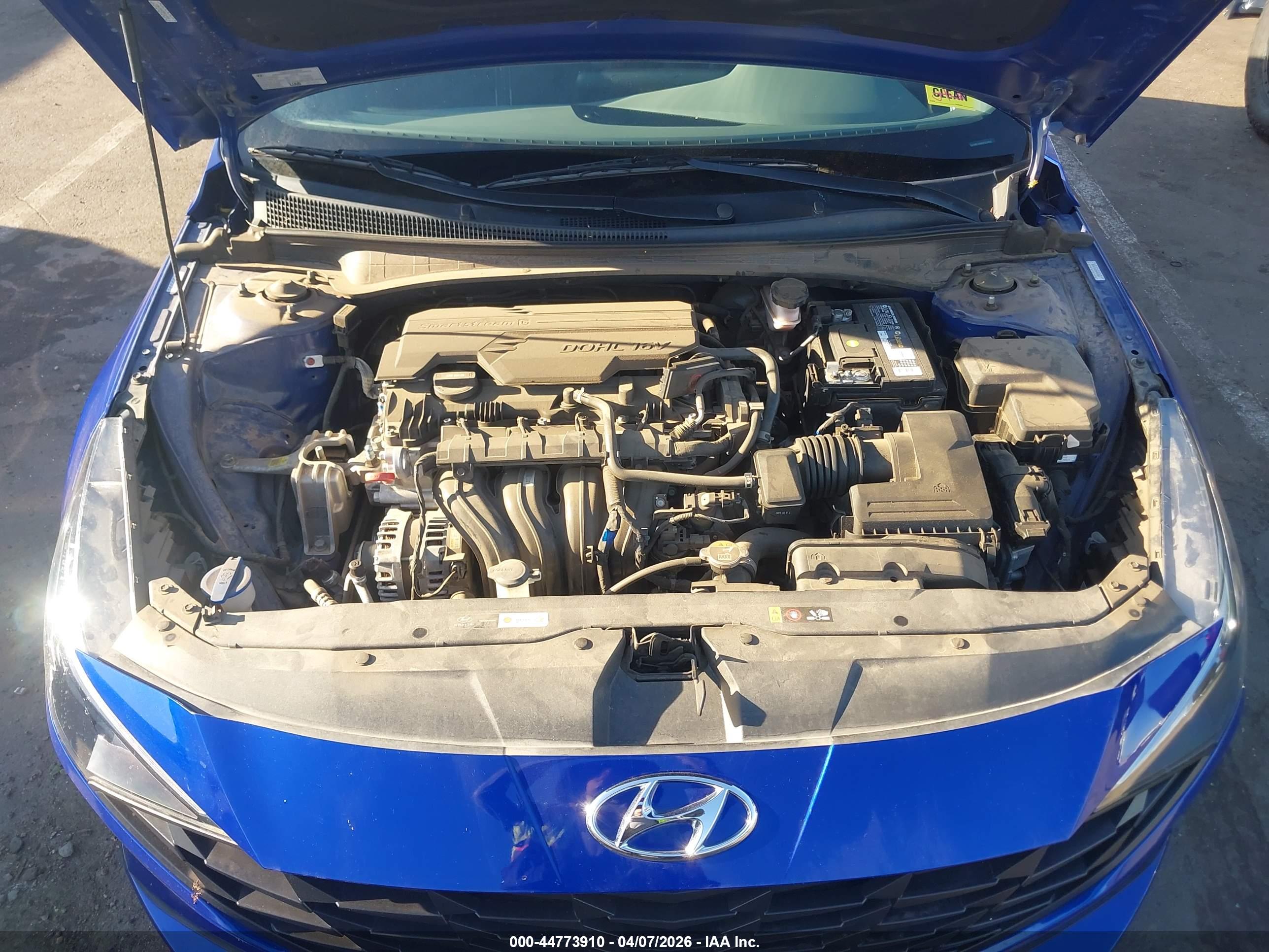 HYUNDAI ELANTRA image 10