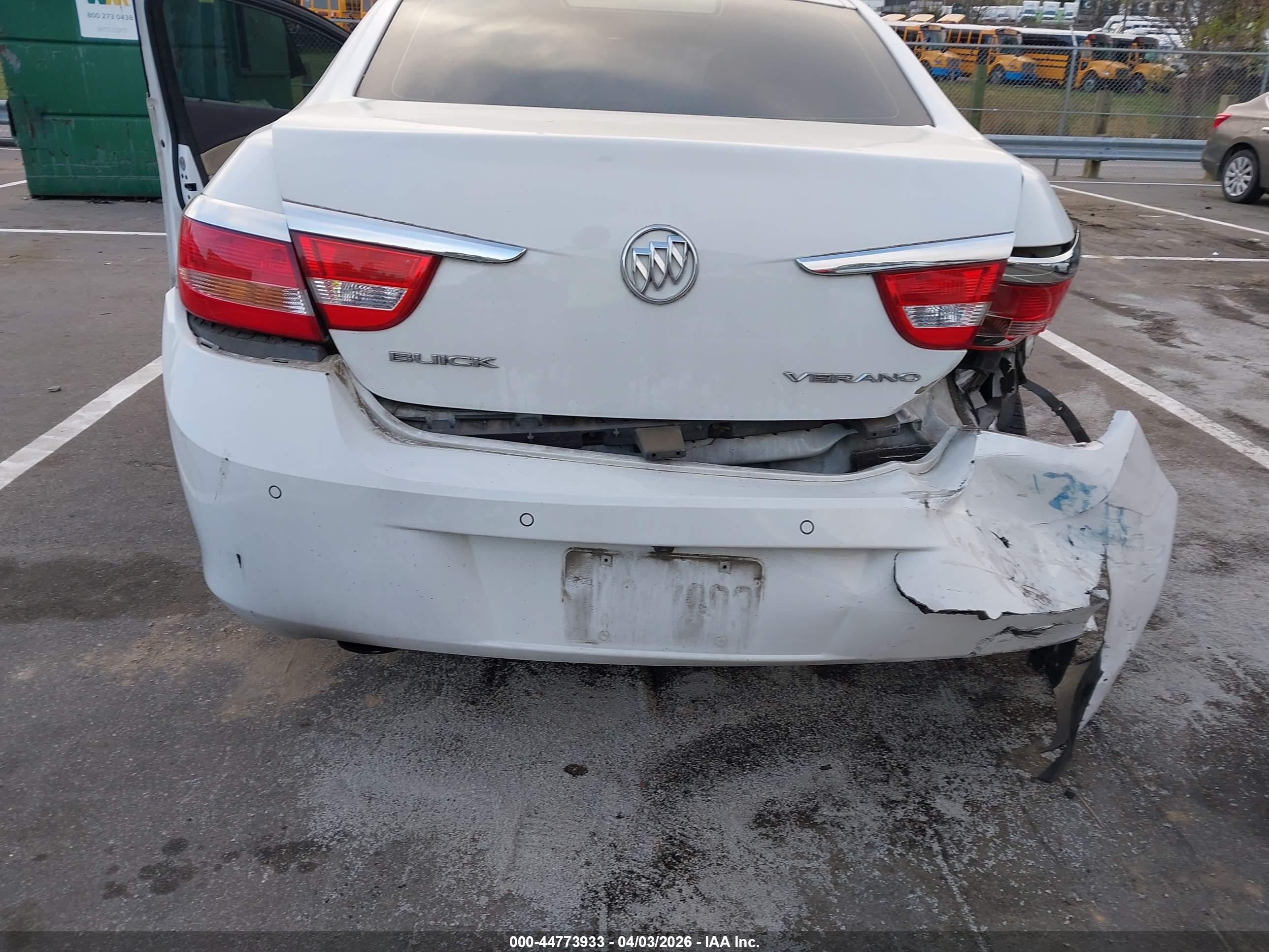 BUICK VERANO image 6