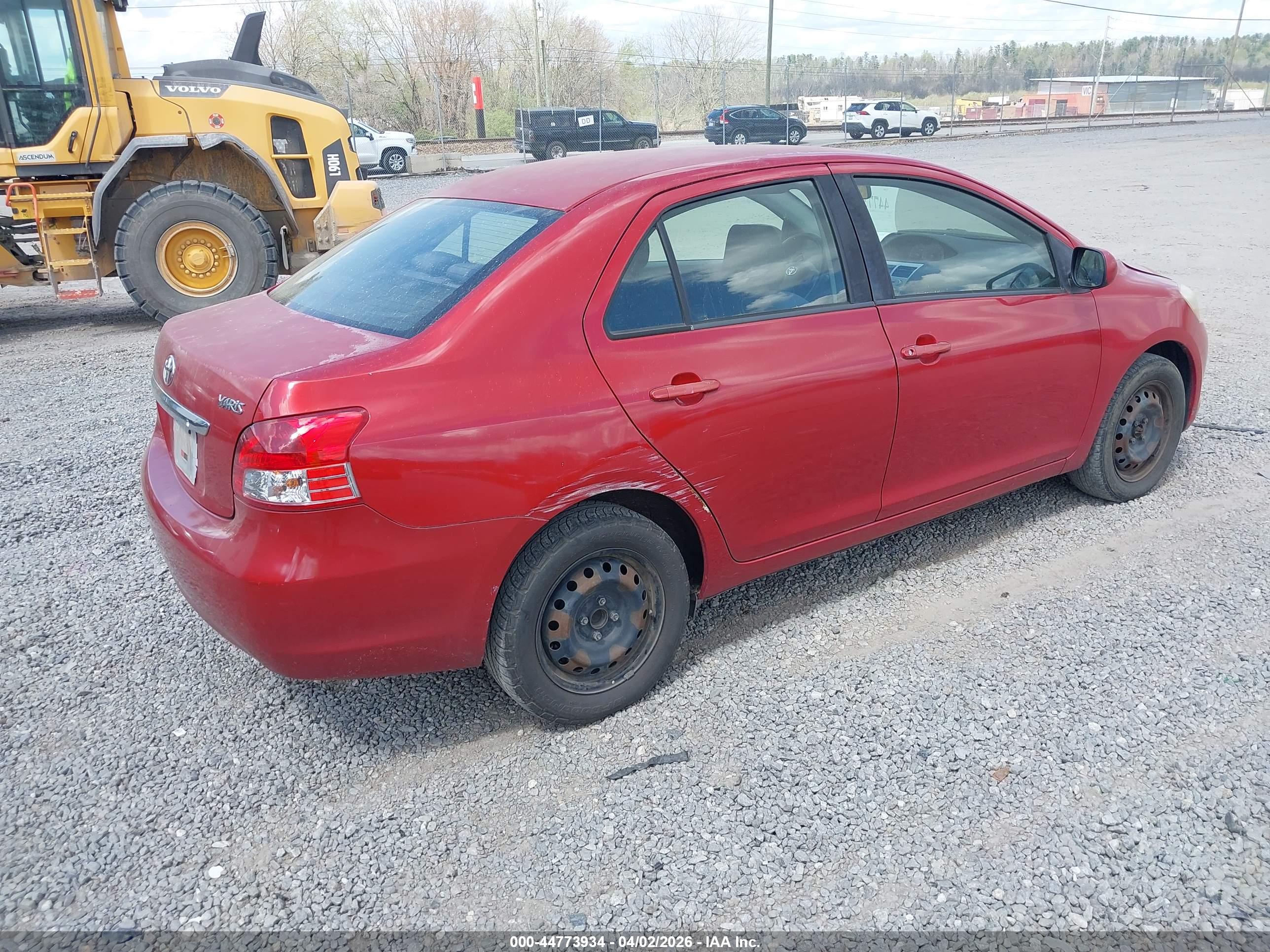TOYOTA YARIS image 4