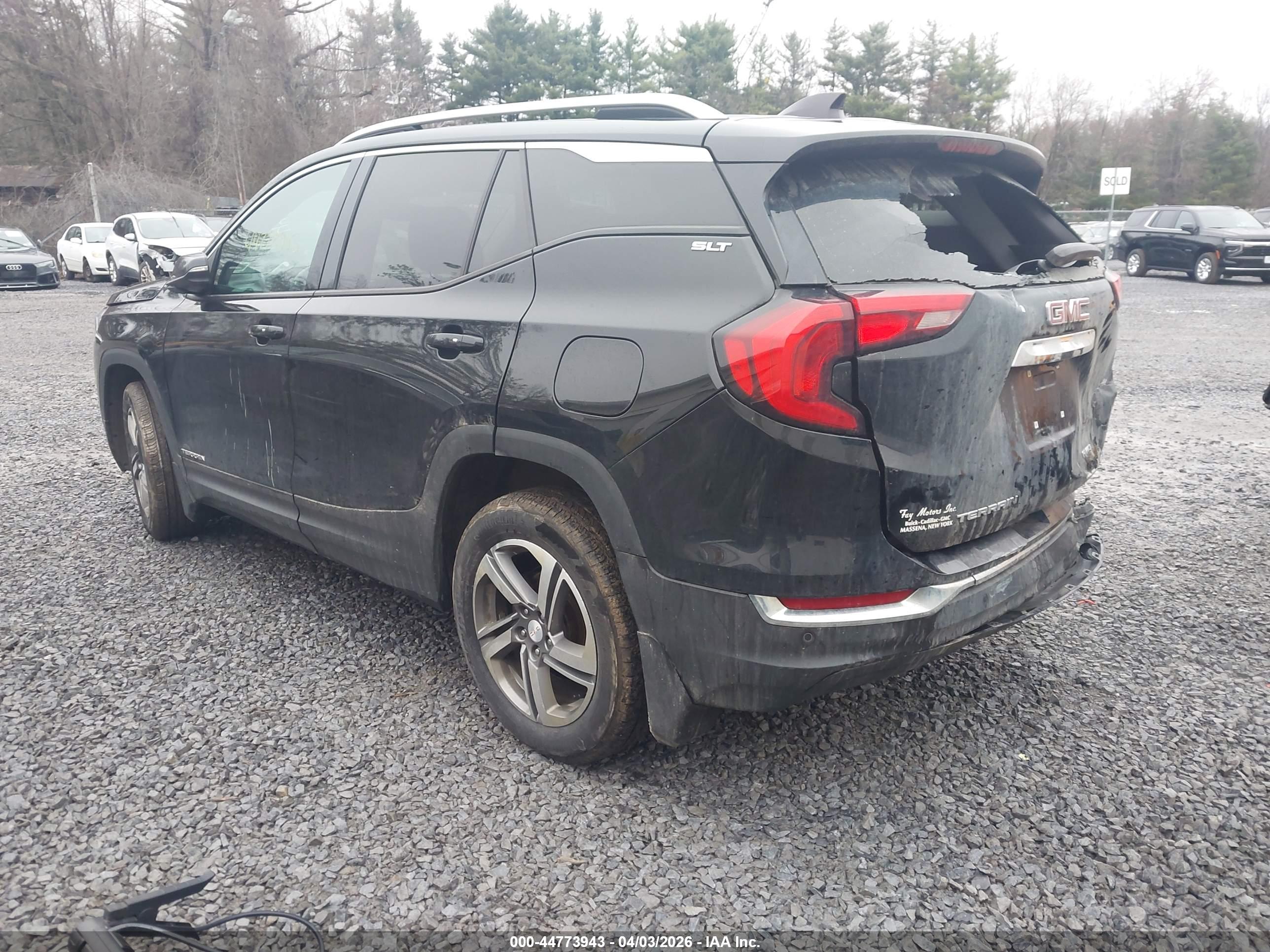 GMC TERRAIN image 3