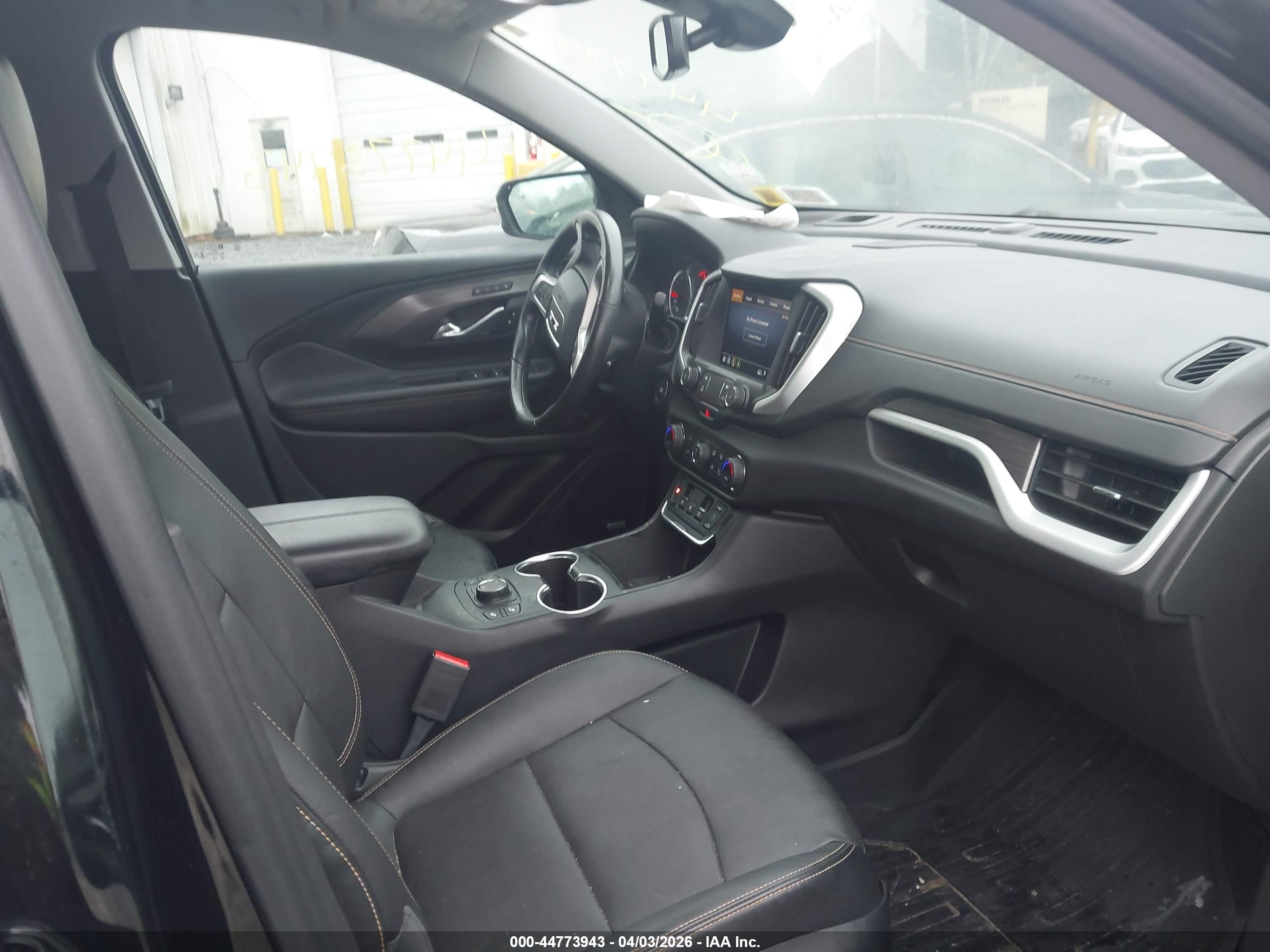 GMC TERRAIN image 5