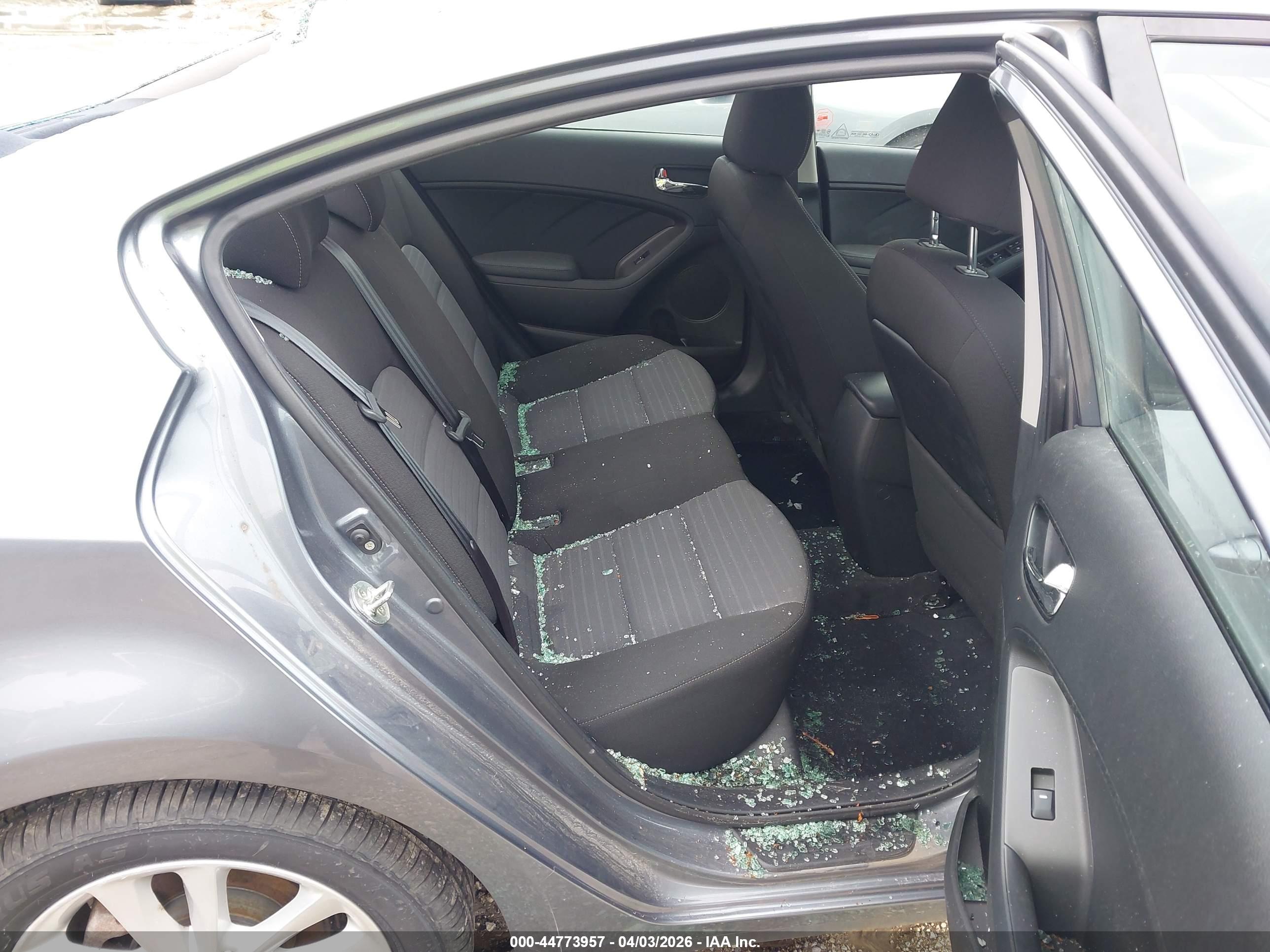 KIA FORTE image 8