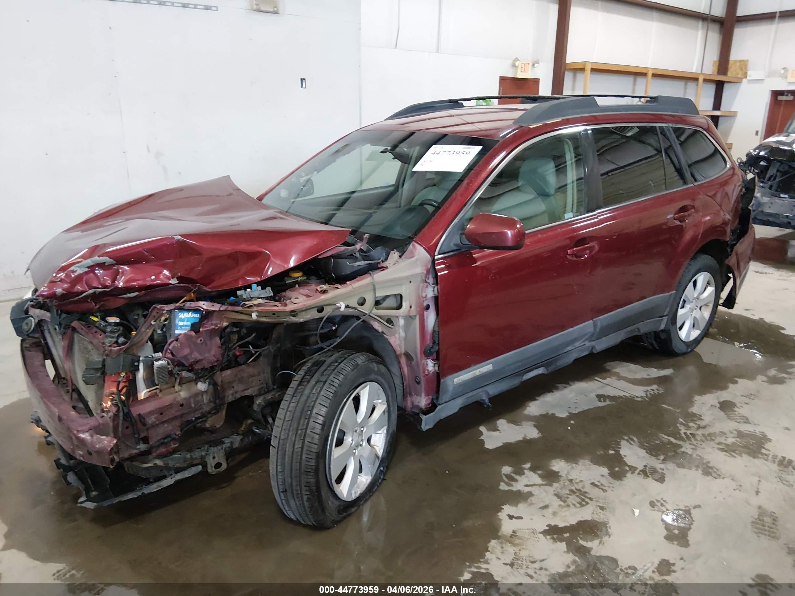 SUBARU OUTBACK image 2