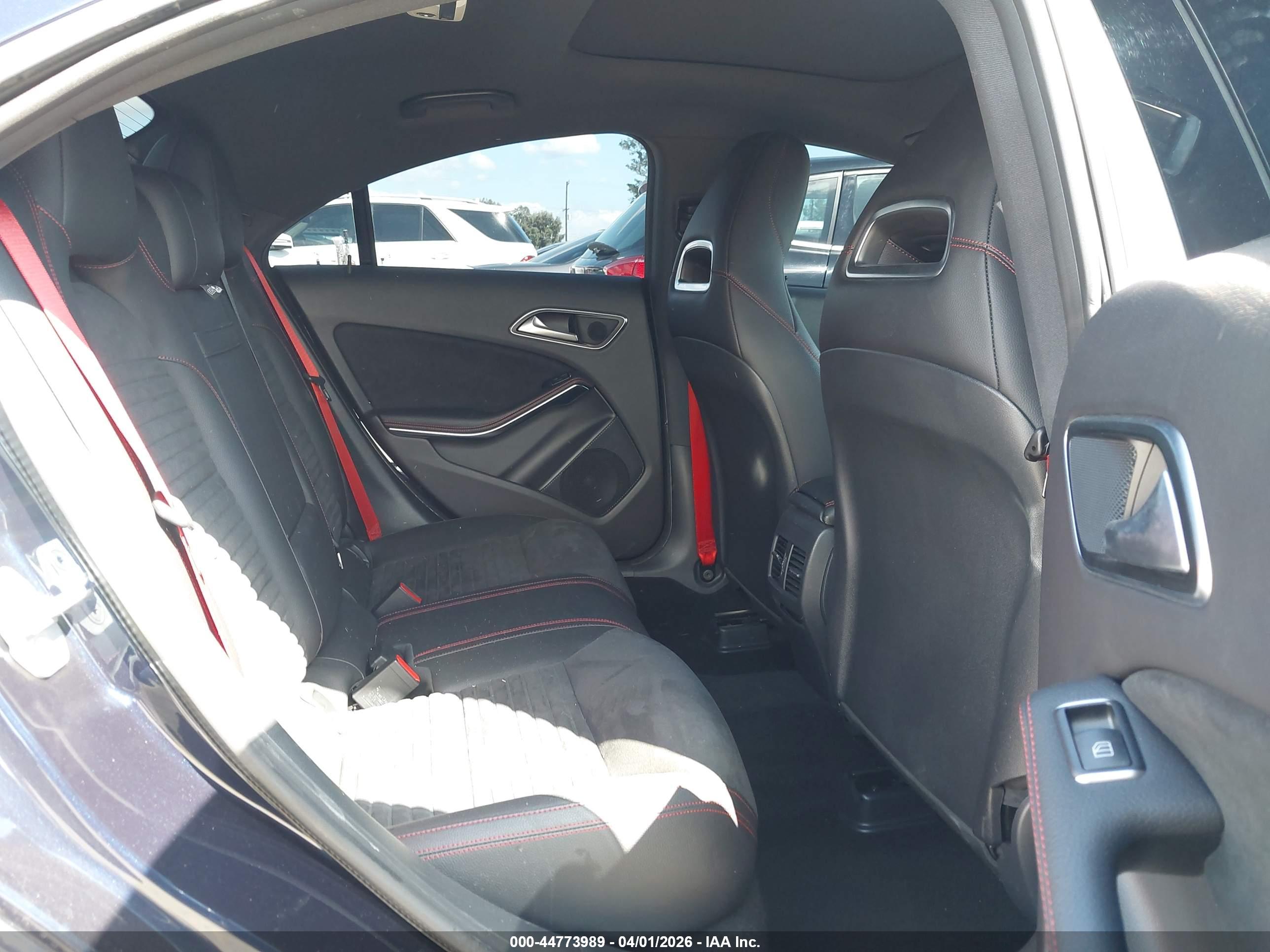 MERCEDES-BENZ CLA image 8