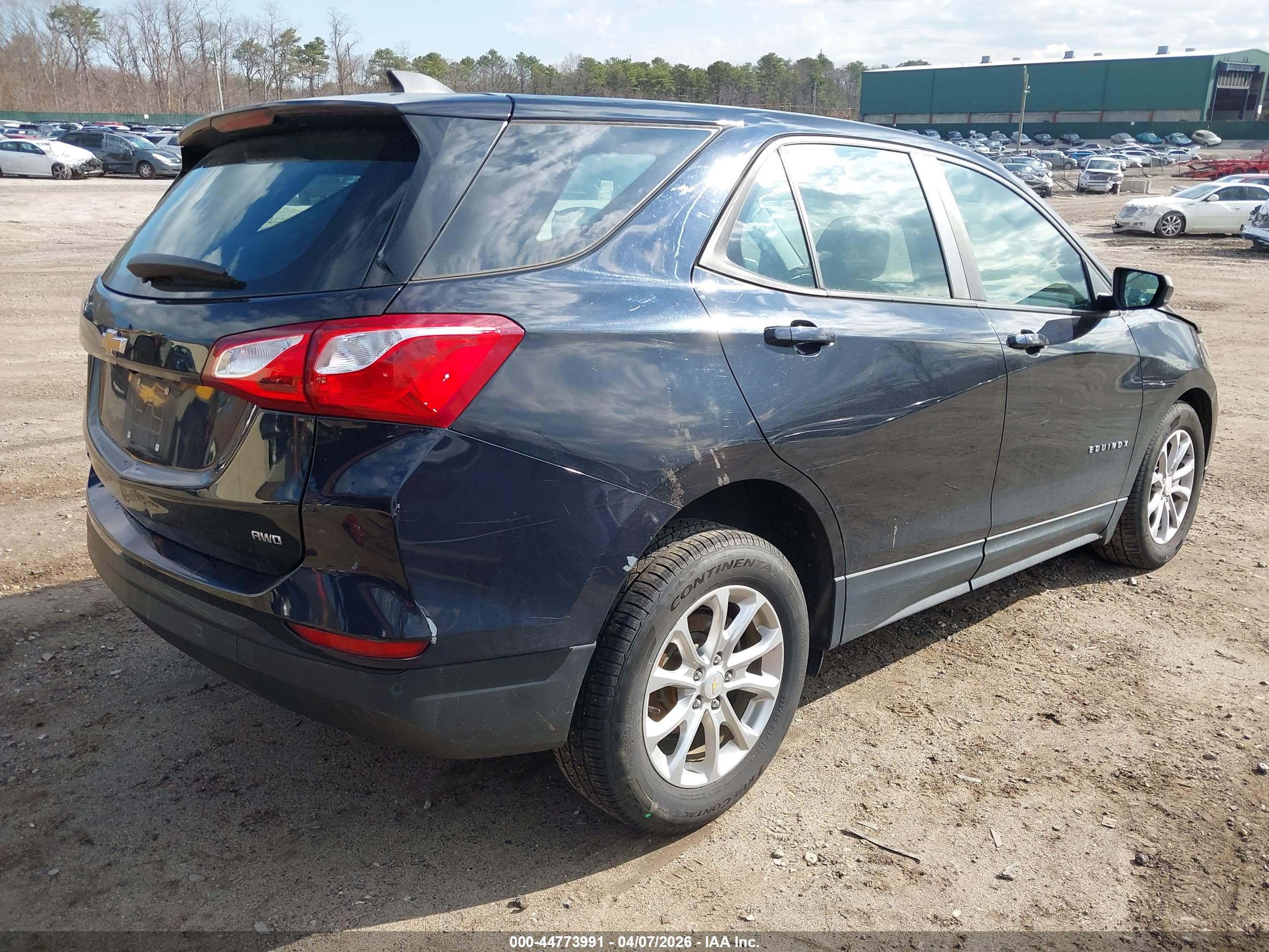 CHEVROLET EQUINOX image 4