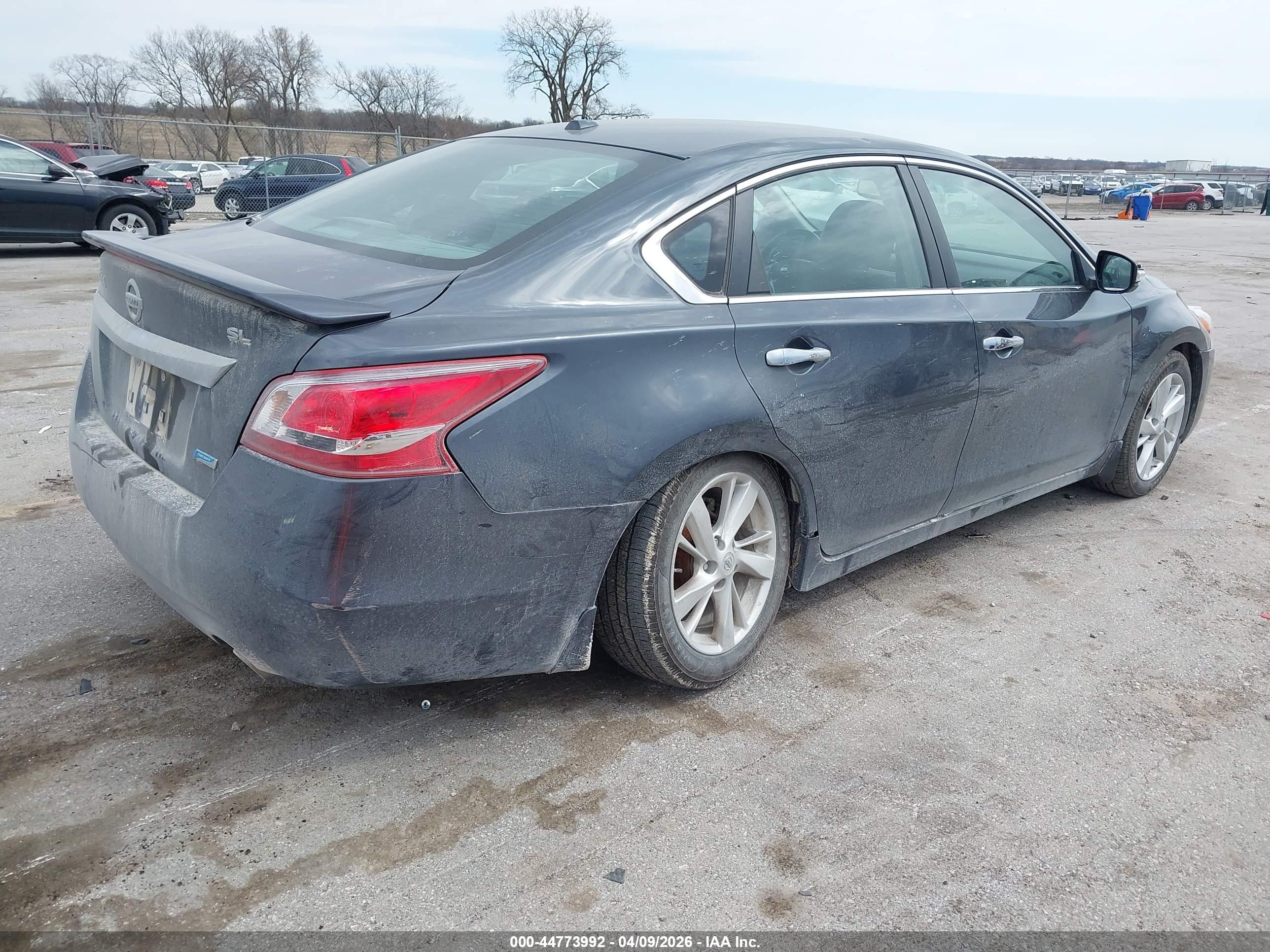 NISSAN ALTIMA image 4