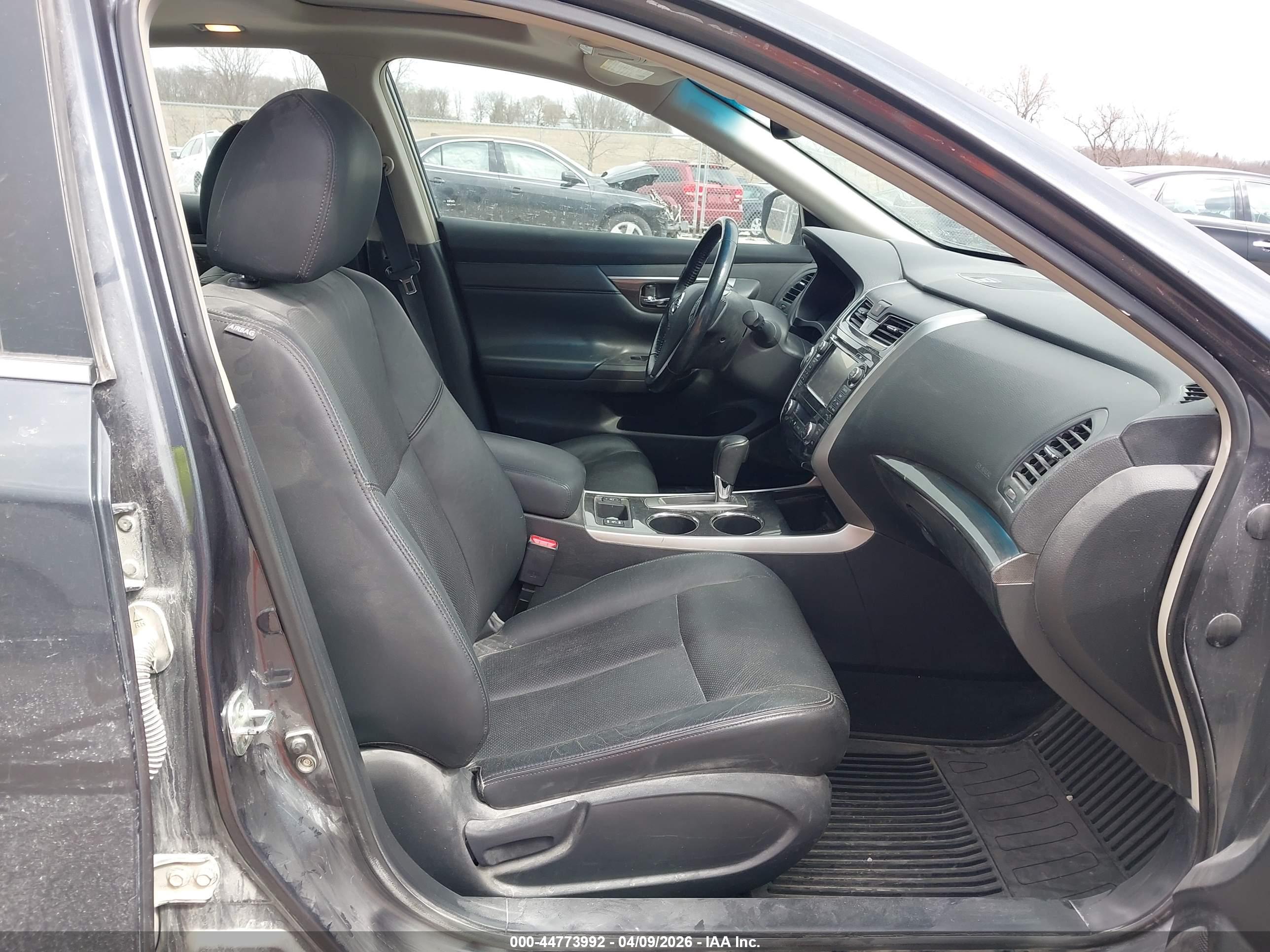 NISSAN ALTIMA image 5