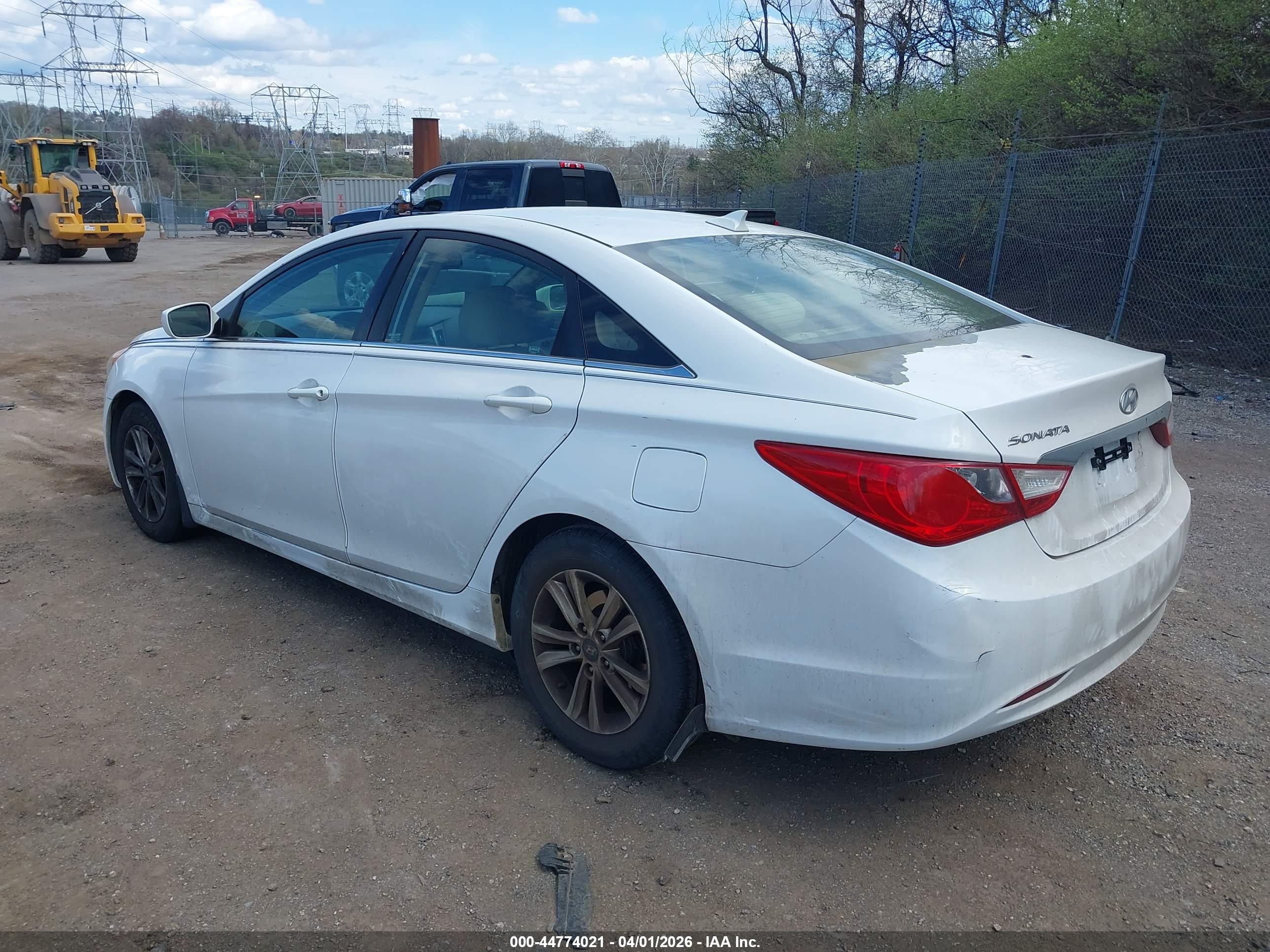HYUNDAI SONATA image 3
