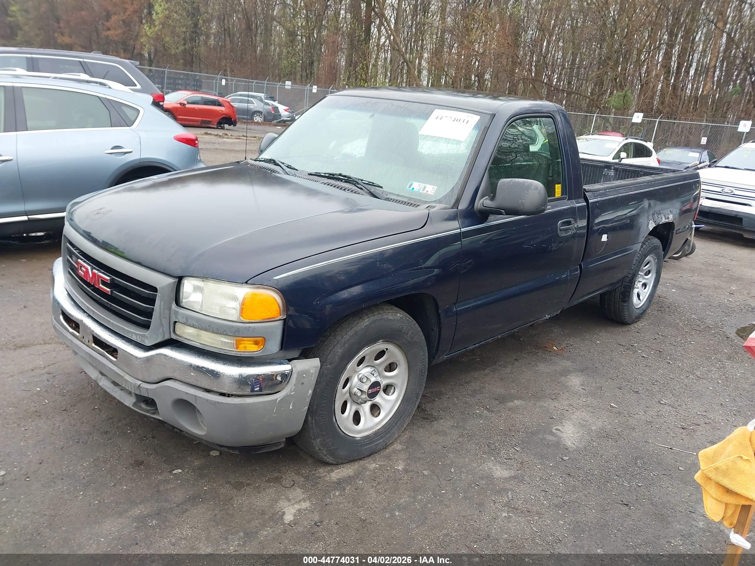 GMC SIERRA image 2