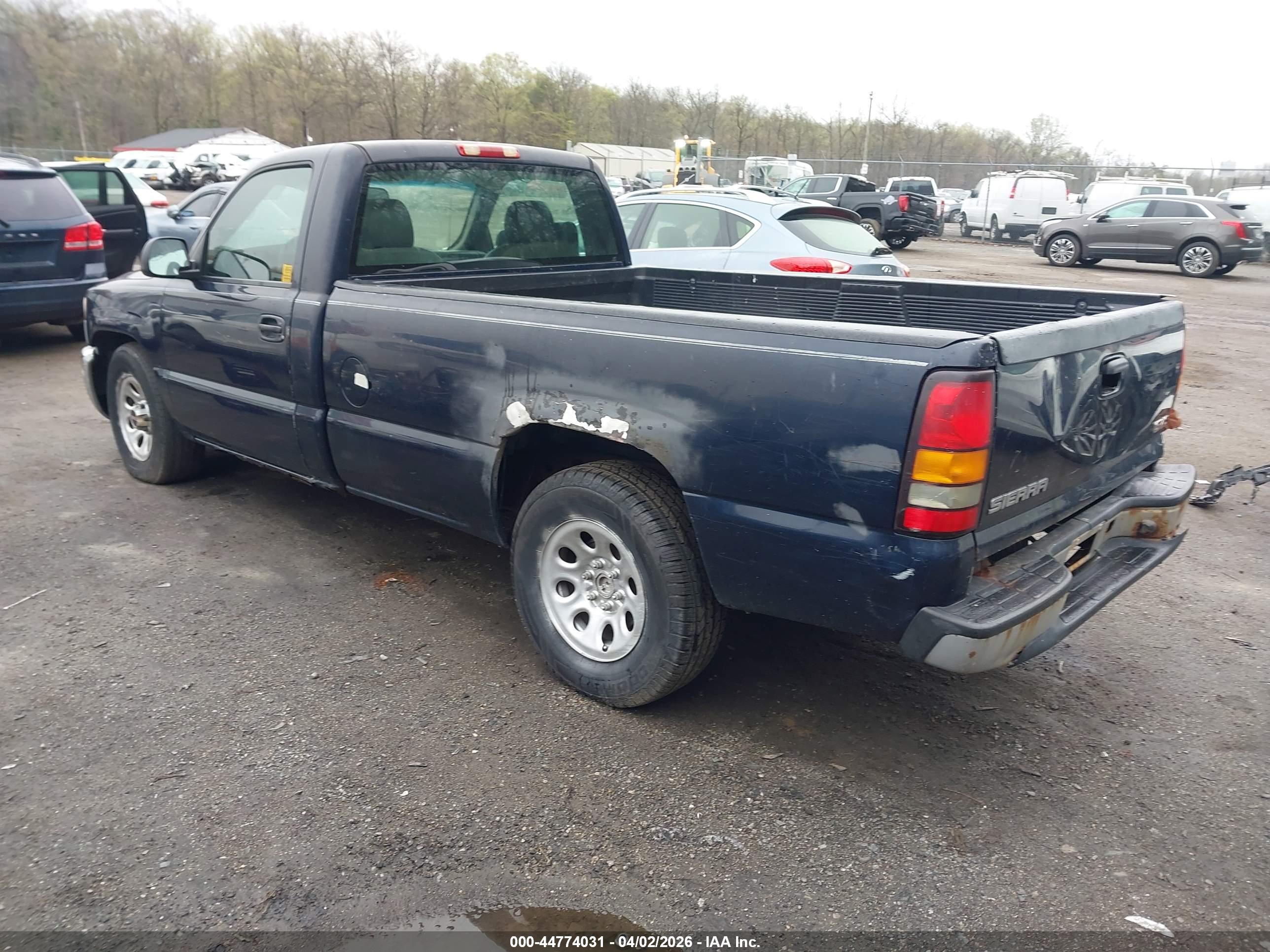 GMC SIERRA image 3